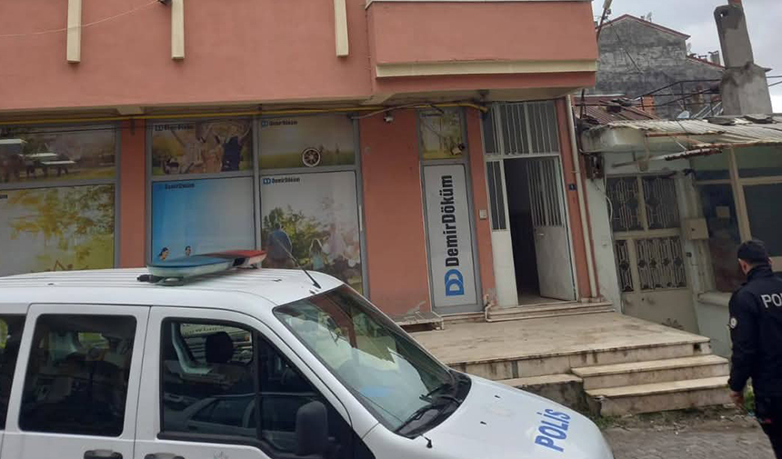 Evinin Balkonundan Düştü, Hayatını Kaybetti (4)