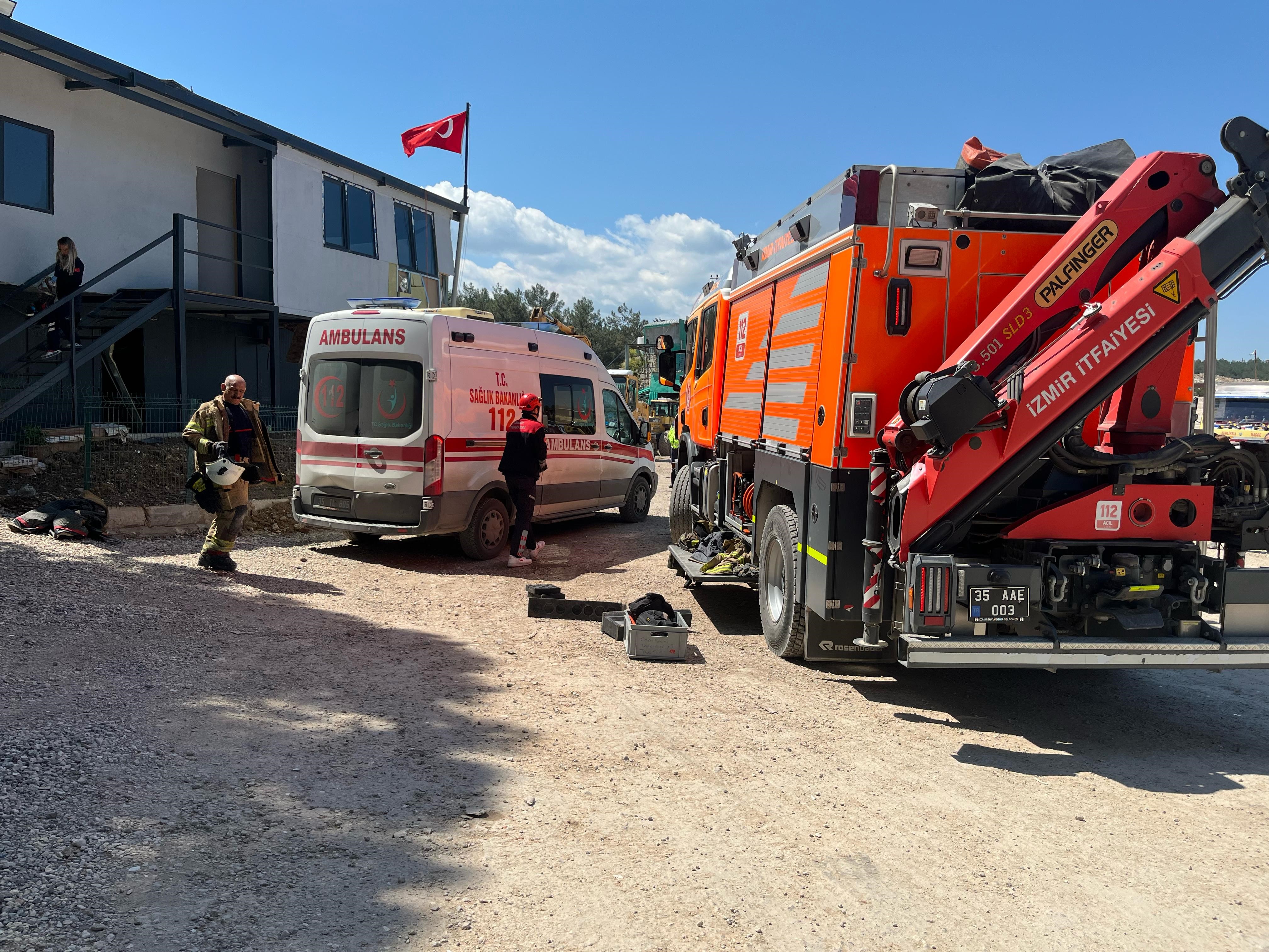 Kamyon Şoförü Hayatını Kaybetti (2)