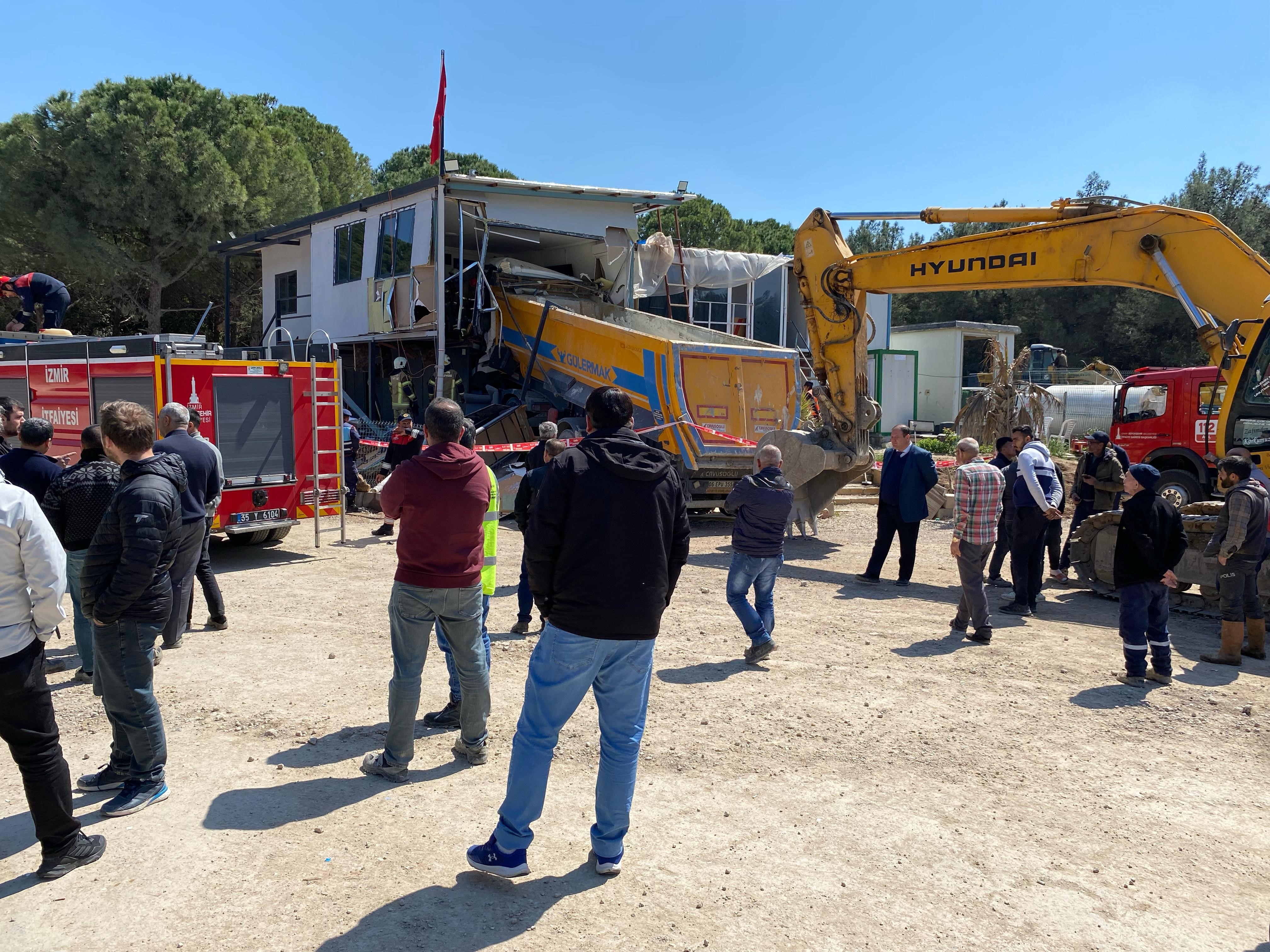 Kamyon Şoförü Hayatını Kaybetti