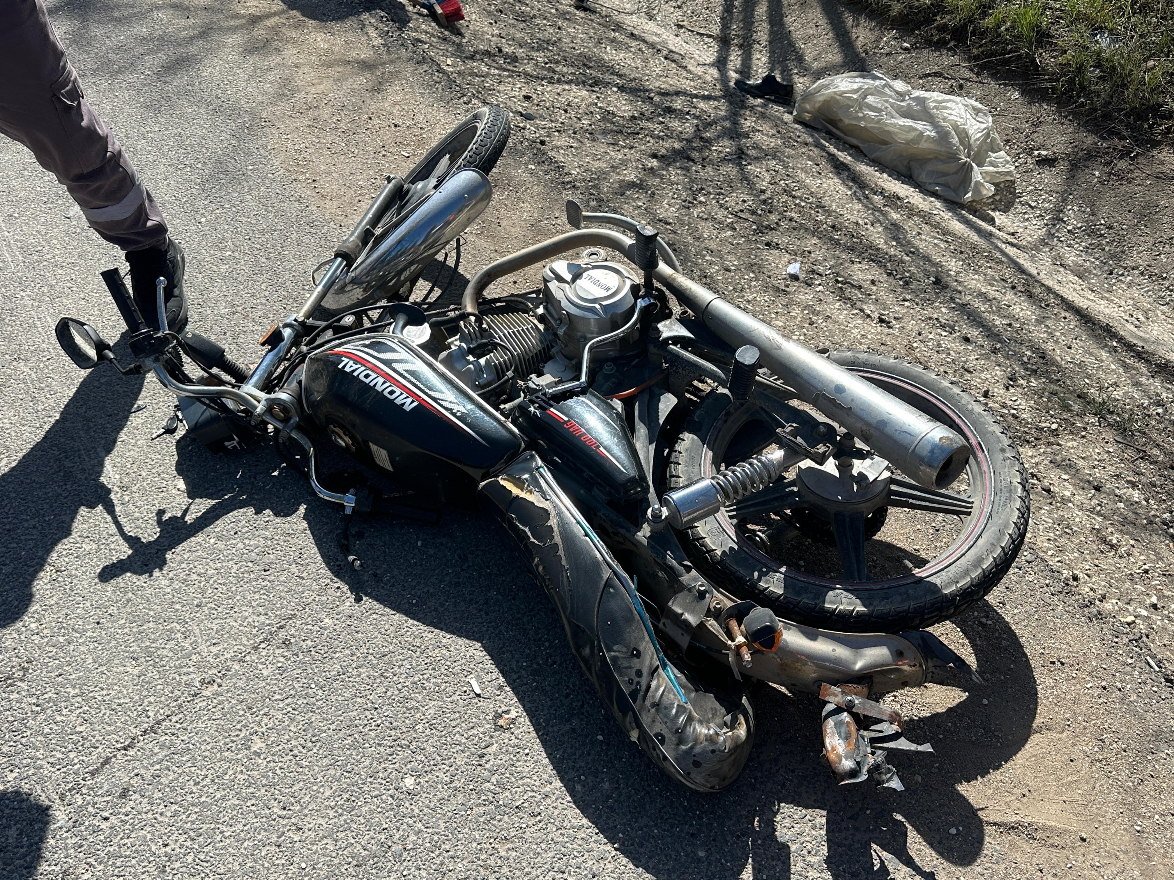 Motosiklet Ile Tır Çarpıştı.. 42 Yaşındaki Sürücü Hayatını Kaybetti (2)