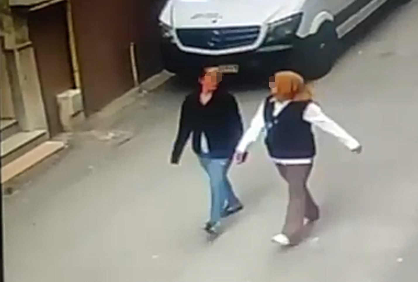 Polis O Kadınları Yakaladı