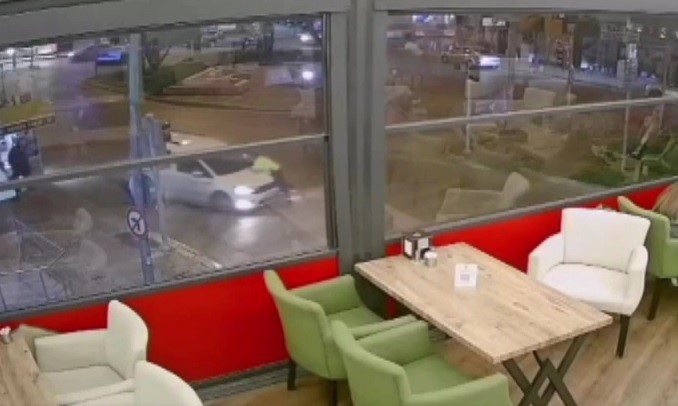 Polisin Canına Kast Etti