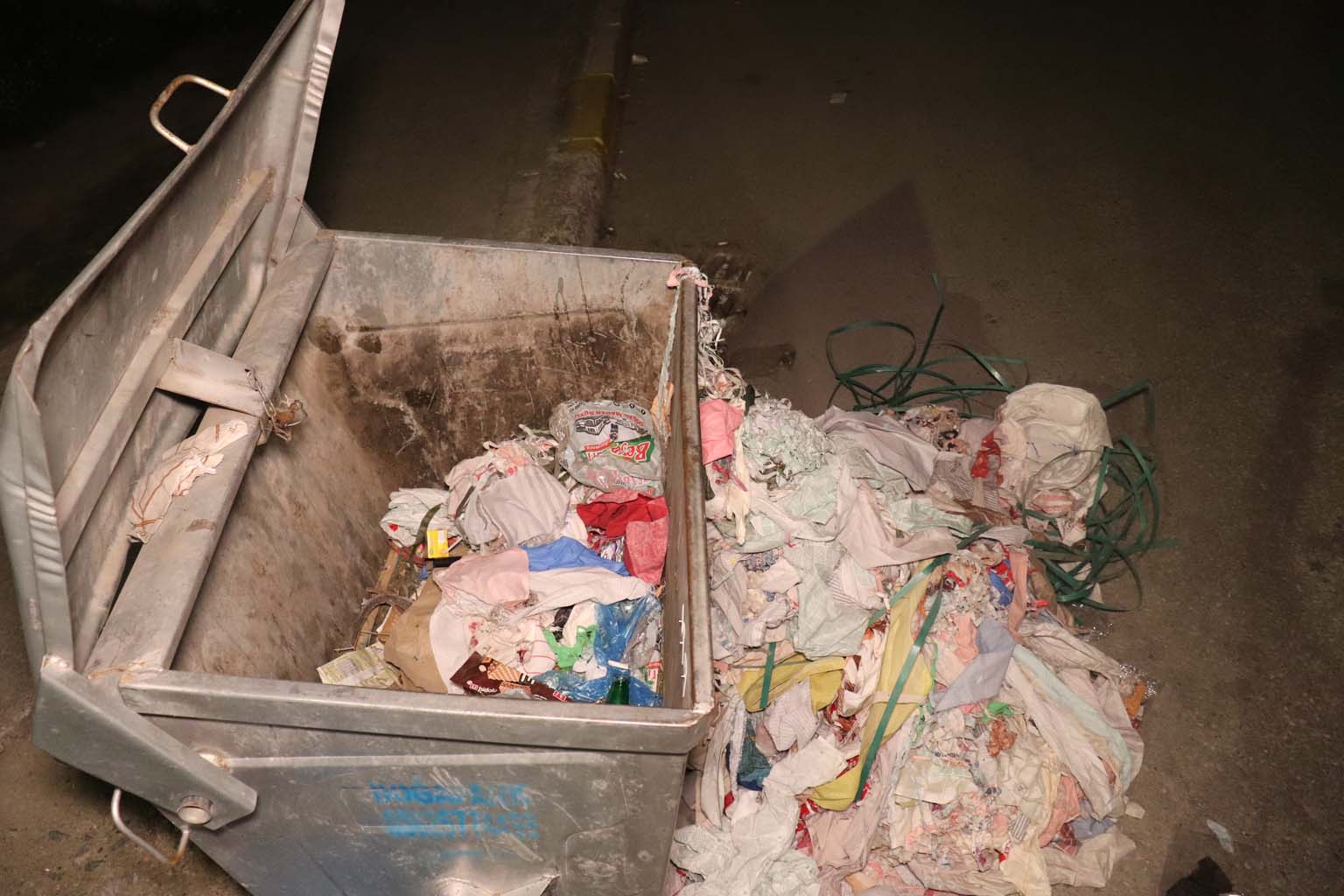 Yeni Doğmuş Bebeğin Cansız Bedeni Çöp Konteynerinde Bulundu (9)