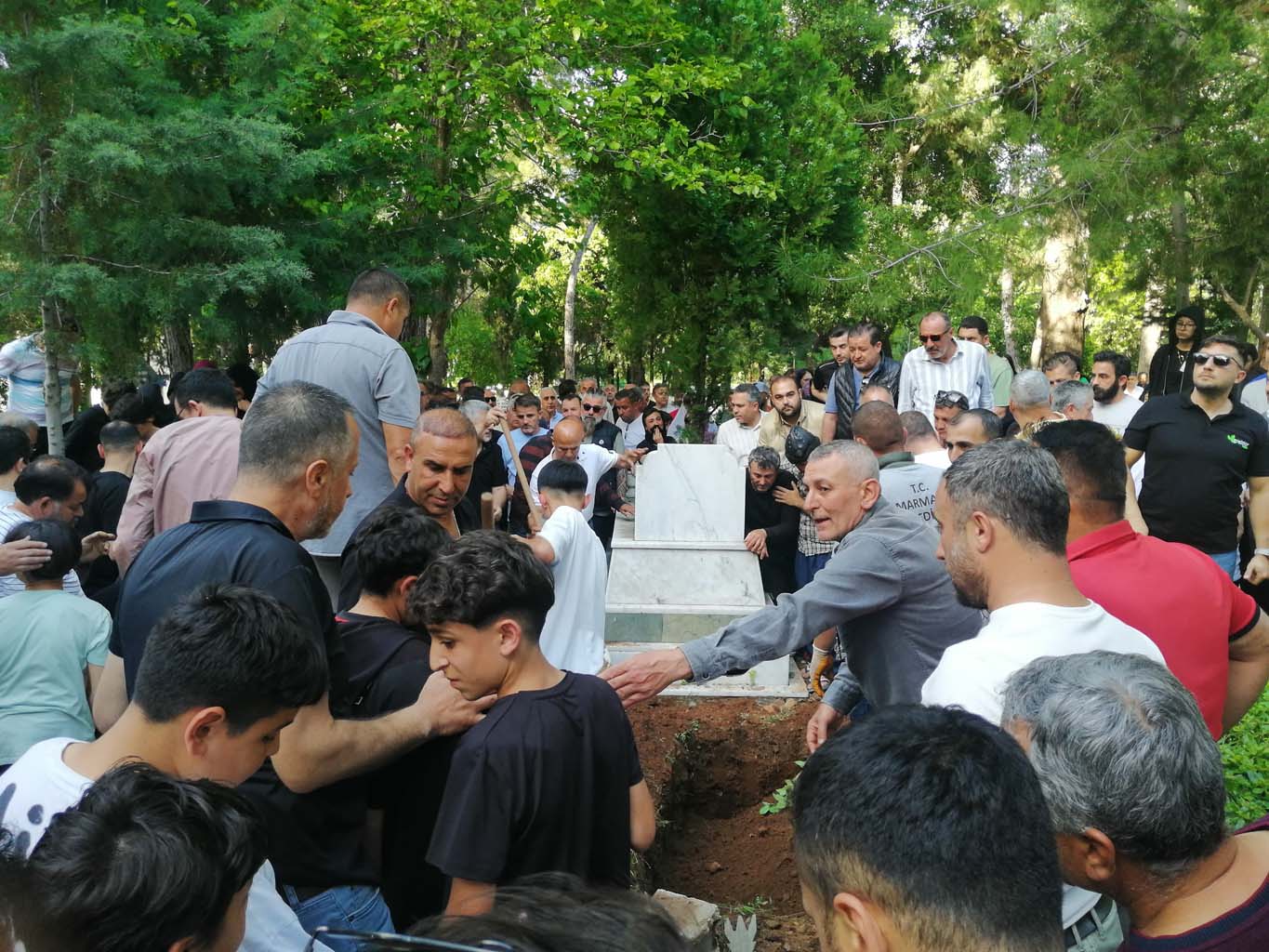 12 Yaşındaki Görkem Gözyaşlarıyla Uğurlandı (2)