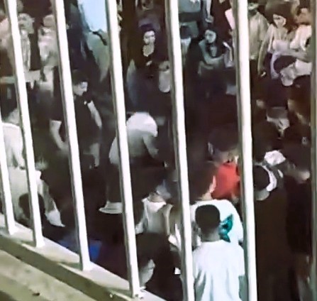 19 Mayıs Kutlamalarında Birbirlerine Girdiler (2)