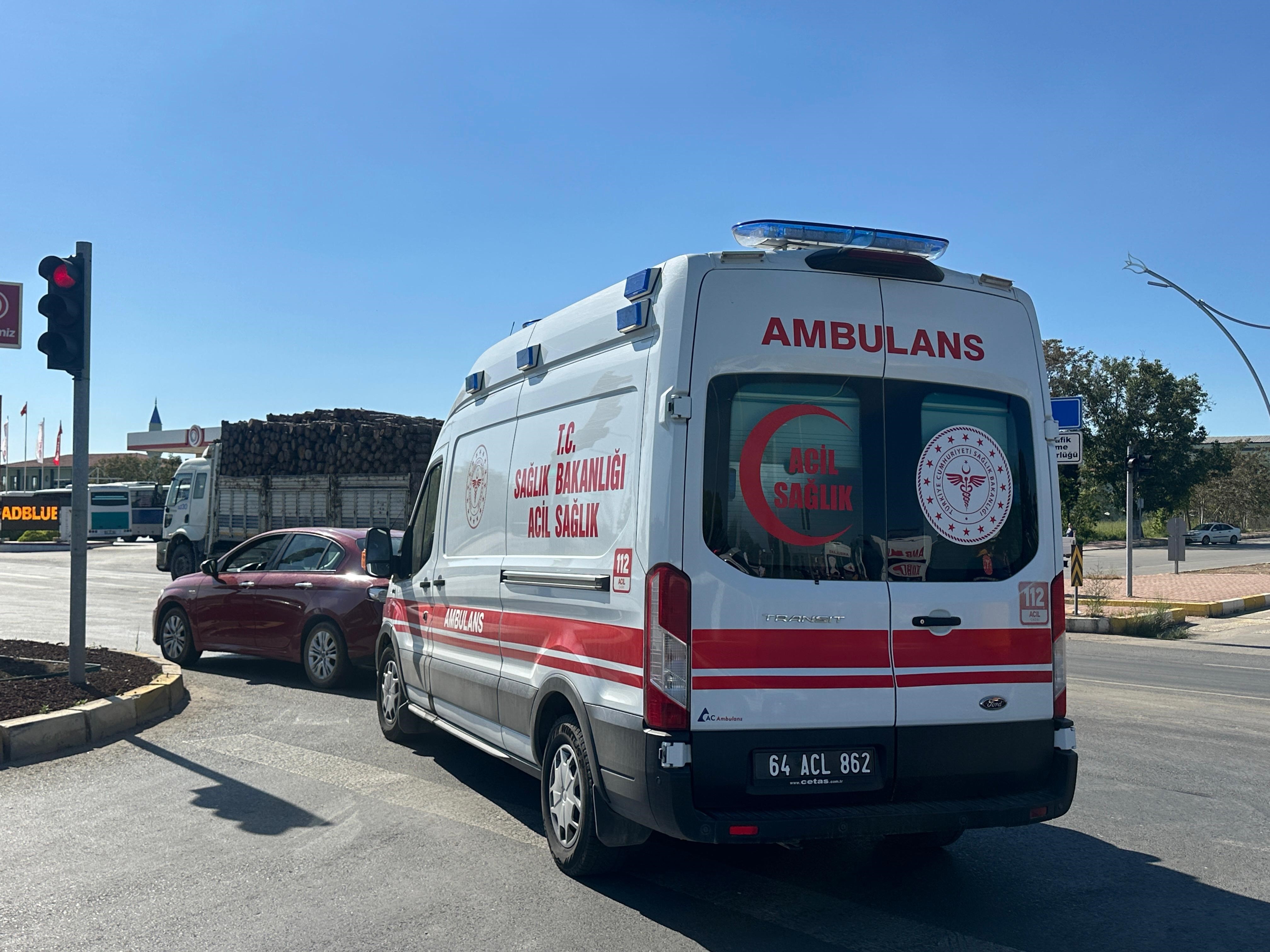 4 Aracın Karıştığı Zincirleme Kazada Çok Sayıda Yaralı (6)