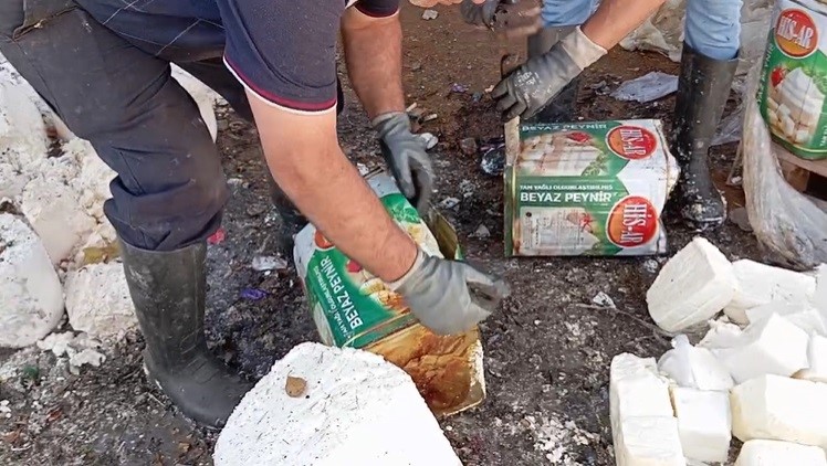 7 Ton Bozuk Peynir.. Bu Markaya Dikkat