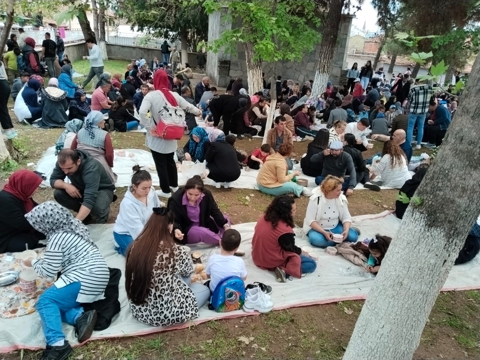 800 Yıllık Gelenek Aileleri Bir Araya Getiriyor.. 30 Kazan Keşkek Pişirildi (6)