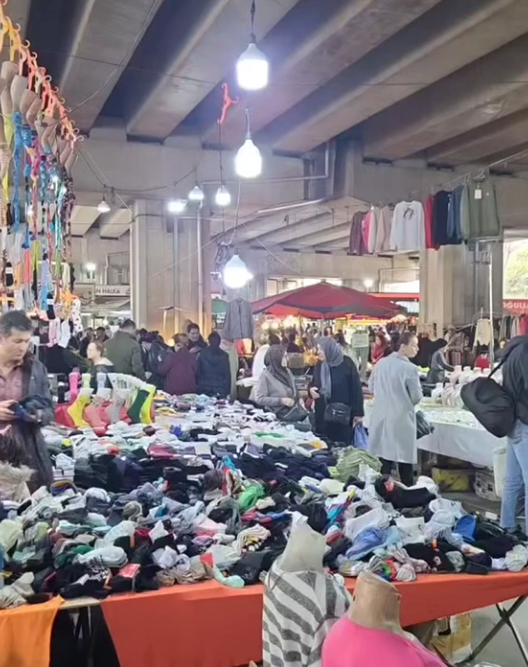 Aydın, Denizli Ve Çevre Iller Bu Pazar Yerine Akın Ediyor (5)
