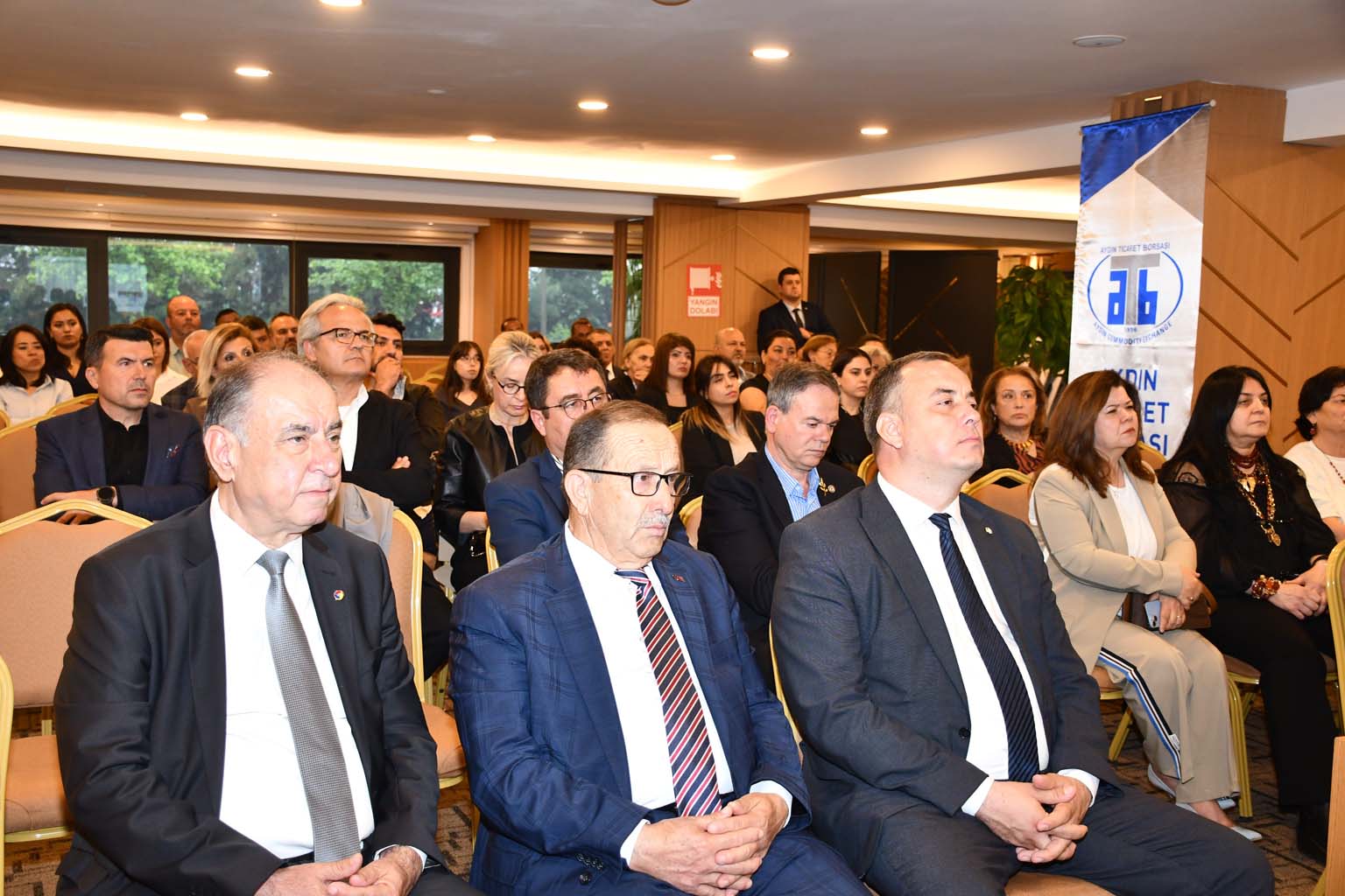 Aydın Memecik Naturel Sızma Zeytinyağı Kalitesi Ödüllendirildi (3)