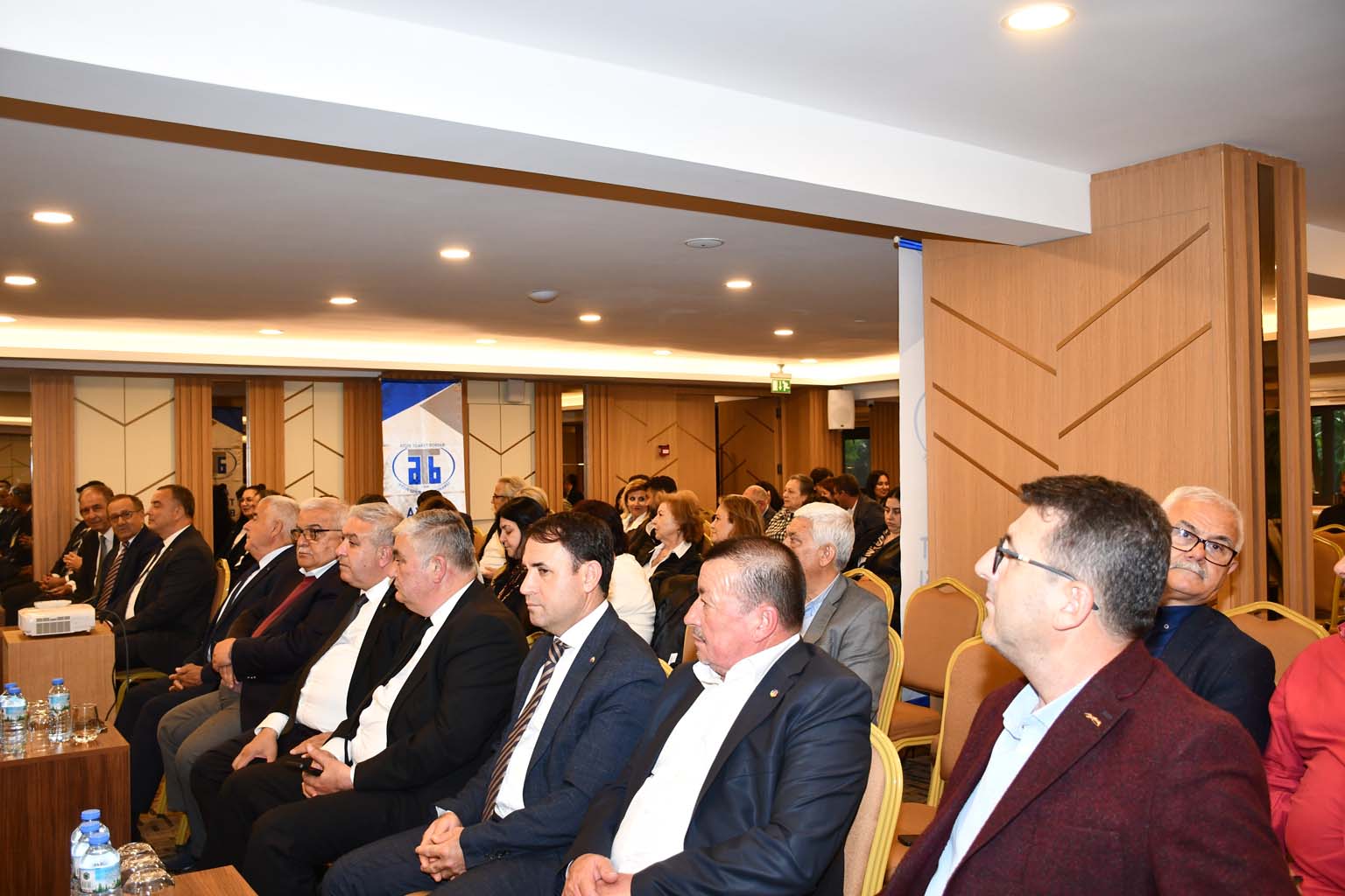 Aydın Memecik Naturel Sızma Zeytinyağı Kalitesi Ödüllendirildi (5)