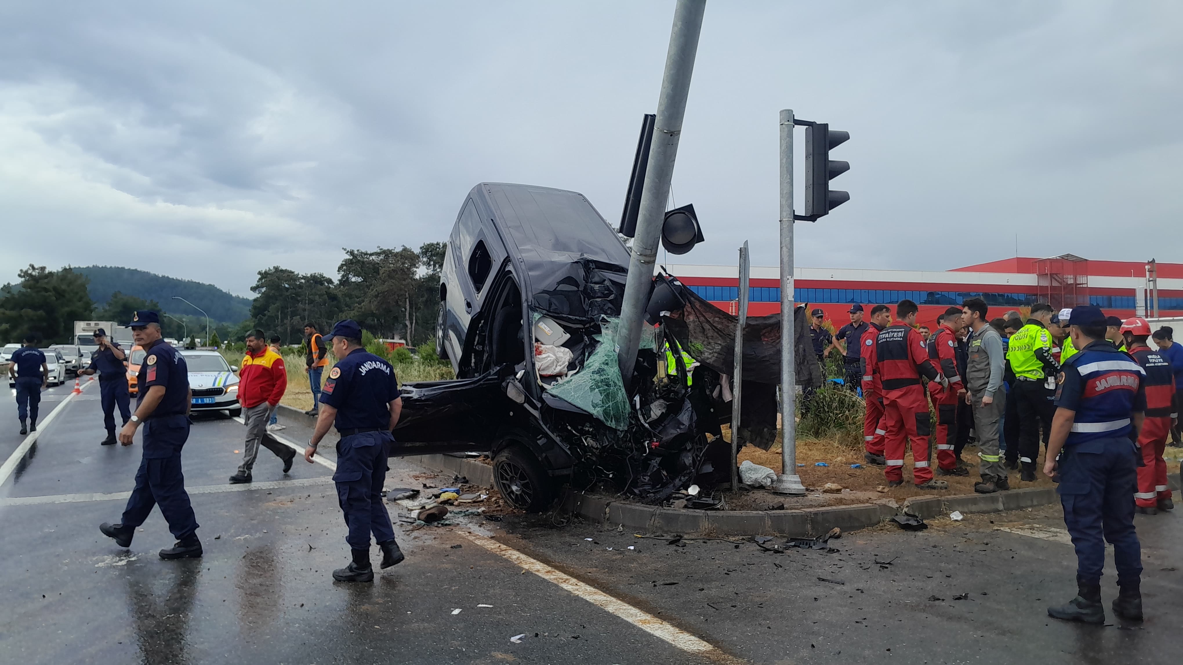 Aydın Yolunda Korkunç Kaza (2)