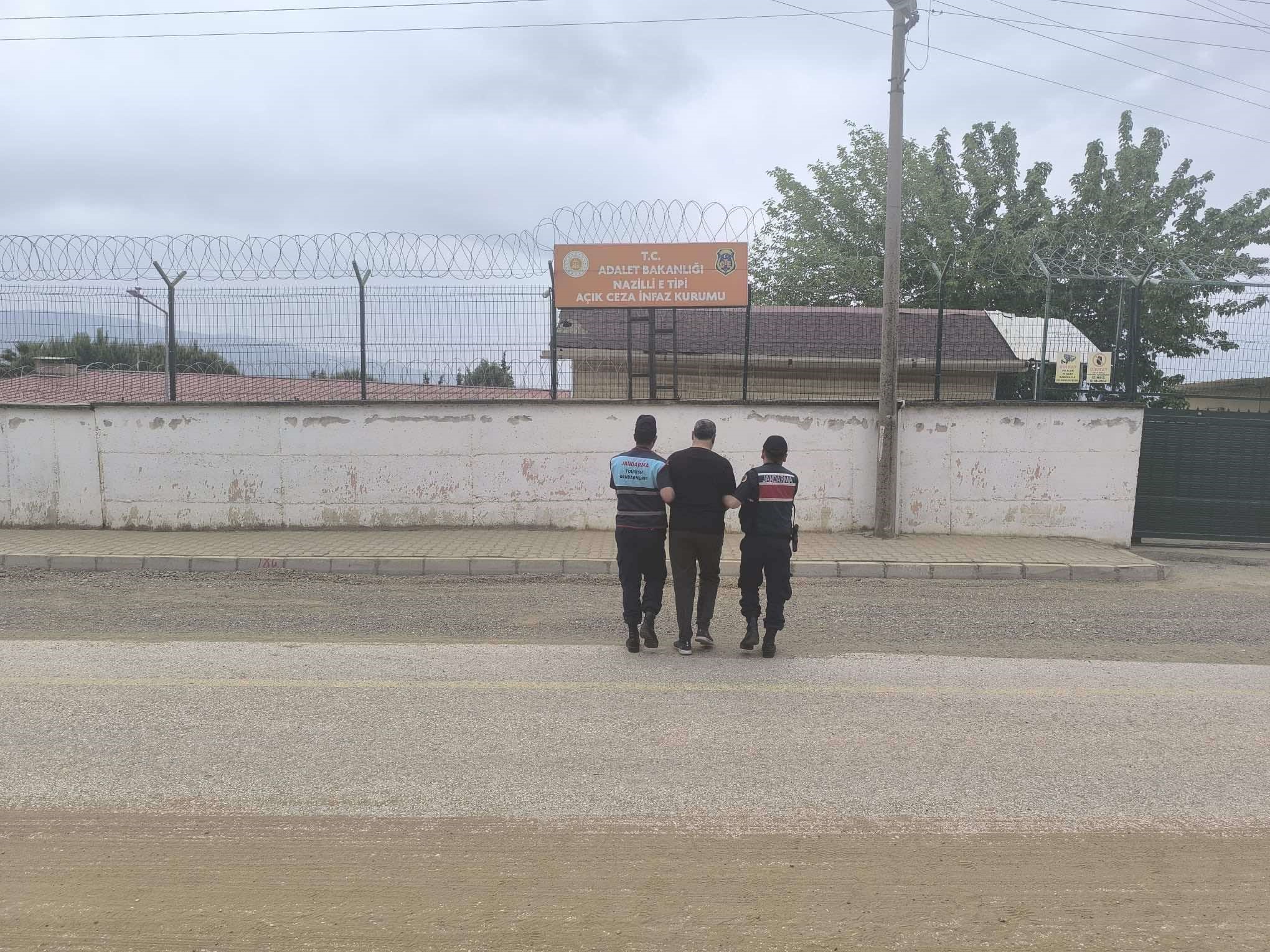 Aydın’da Aranan Şahıslar Yakalandı (3)