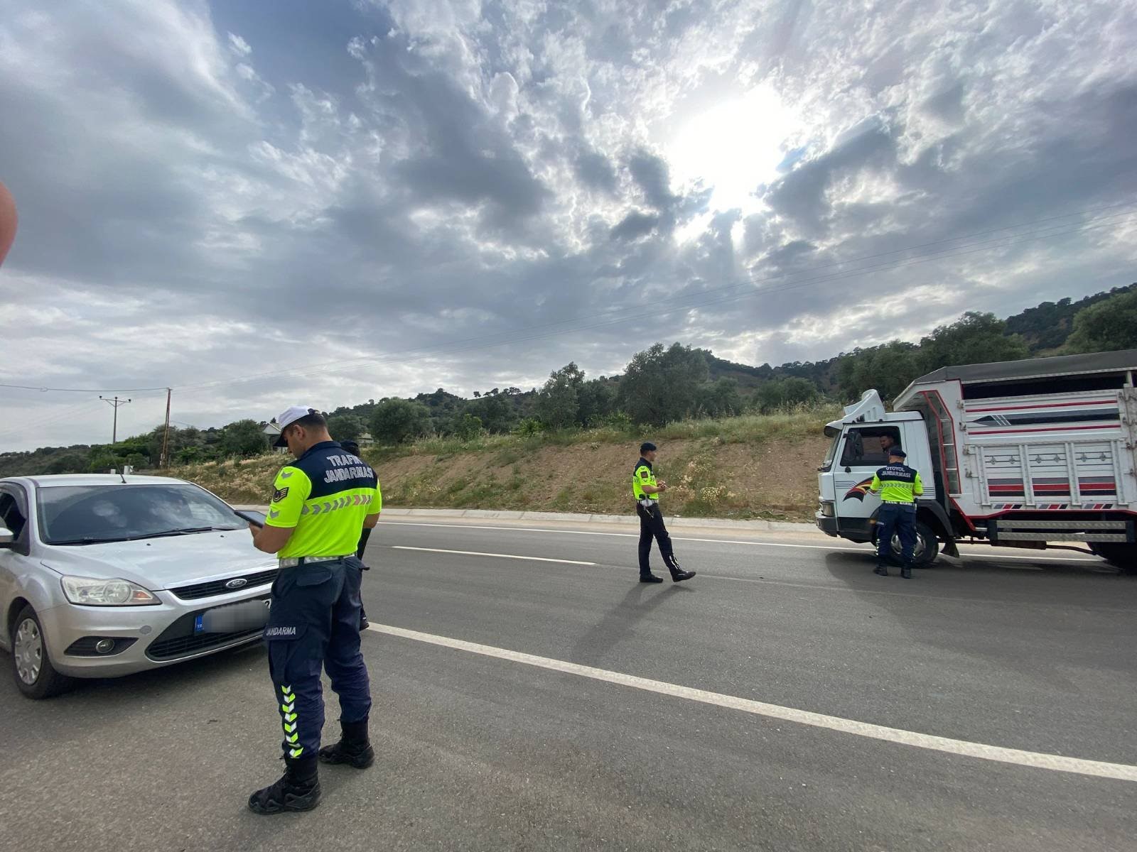 Aydın’da Jandarma Çevirme Yaptı, Ceza Kesildi