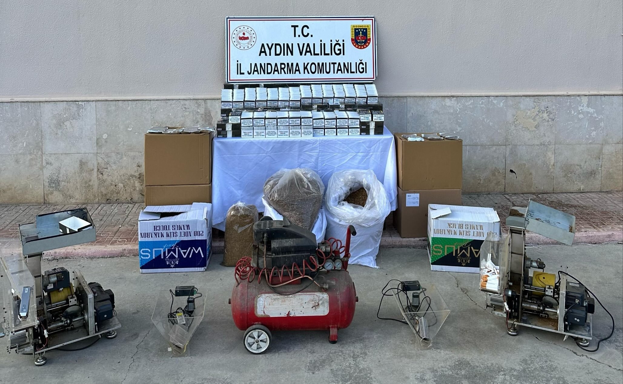 Aydın’da Kaçak Tütün Baskını (2)