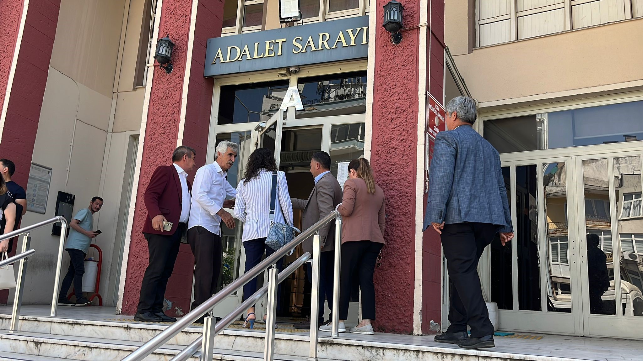 Aydın’da Muhtarlar Adliyenin Yolunu Tuttu (3)