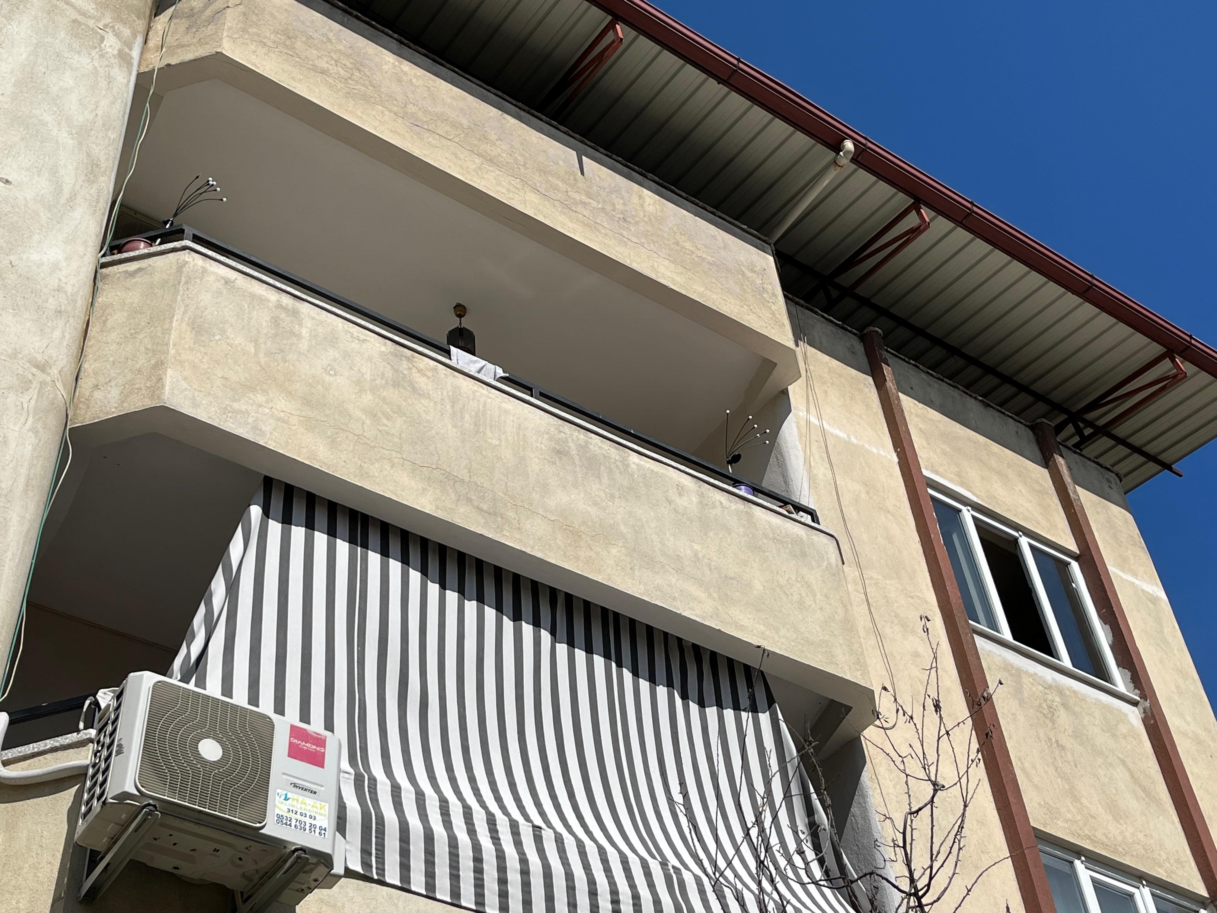 Aydın’da Ütü Masası Tutuştu, Yatak Odası Tamamen Yandı (3)