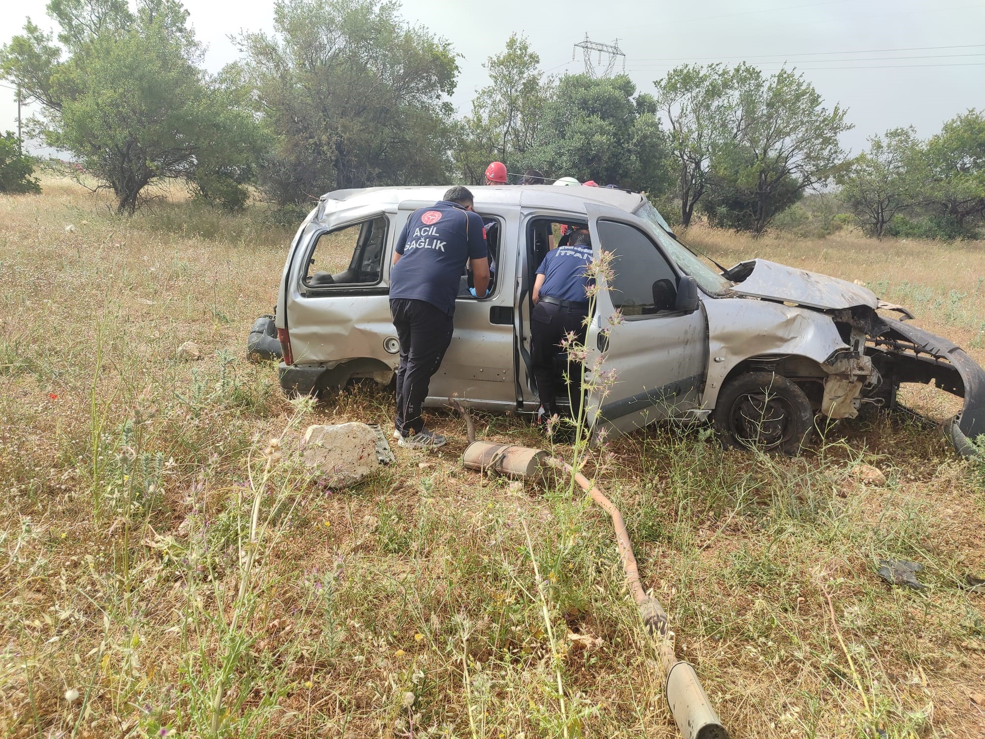 Aydın’da Yoldan Çıkan Araç Takla Attı (5)