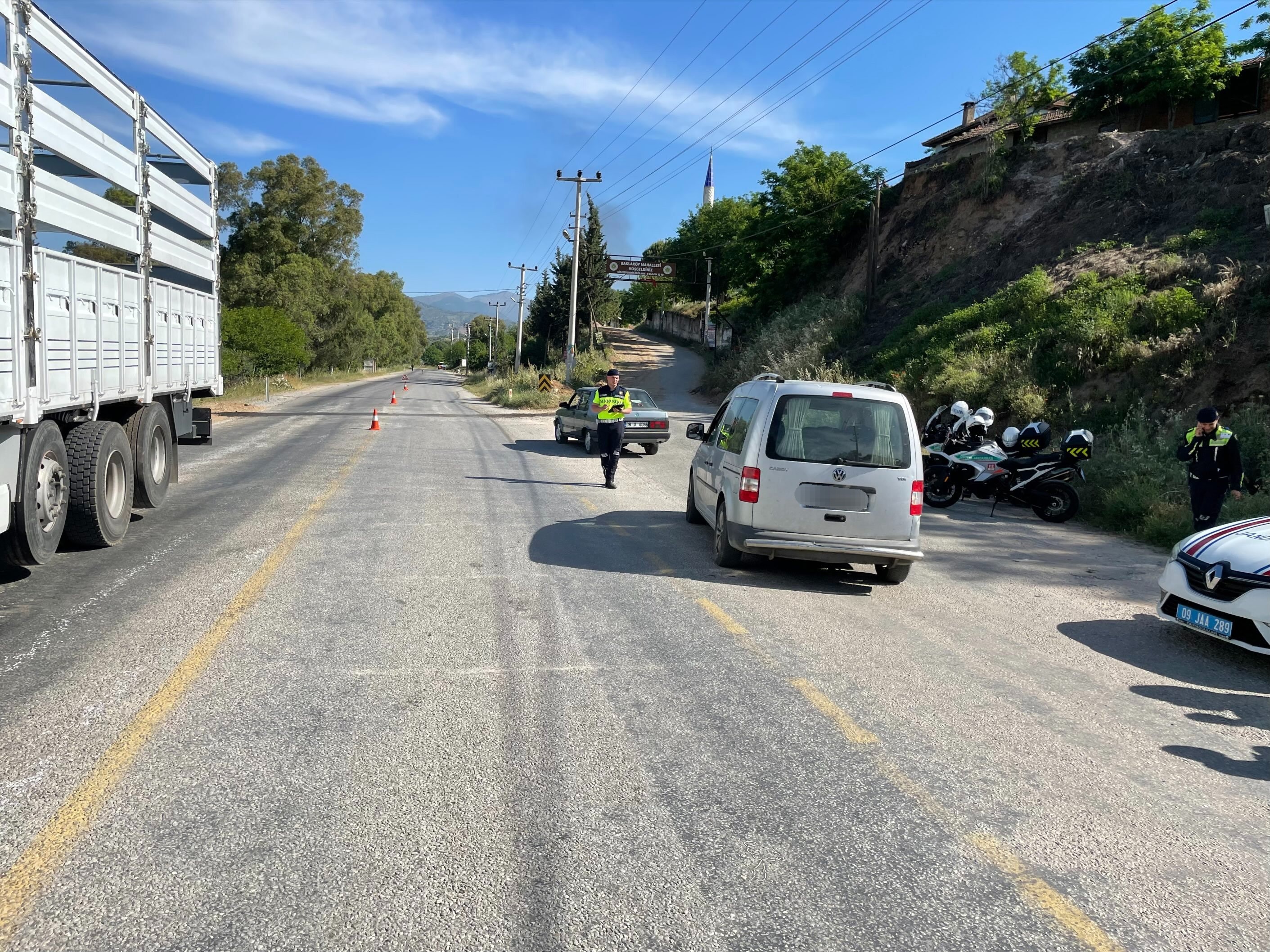Aydın’ın O Noktasında Jandarma Çevirme Yaptı, Ceza Kesildi (3)