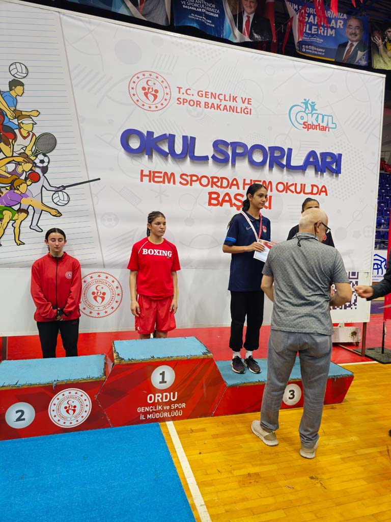 Aydınlı Ebrar Türkiye Üçüncüsü Oldu (4)