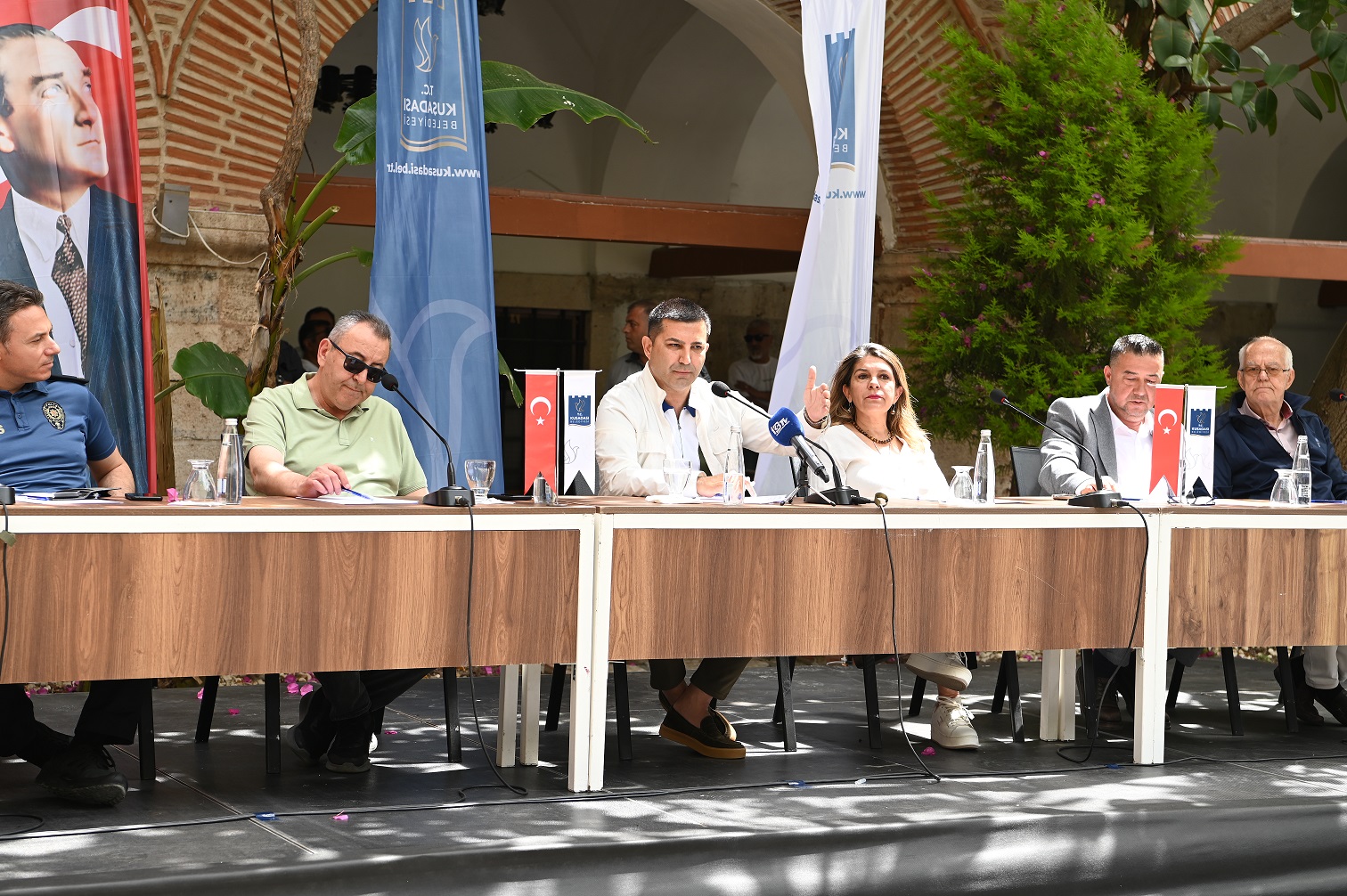 Başkan Ömer Günel Turistik Çarşı Esnafı (4)