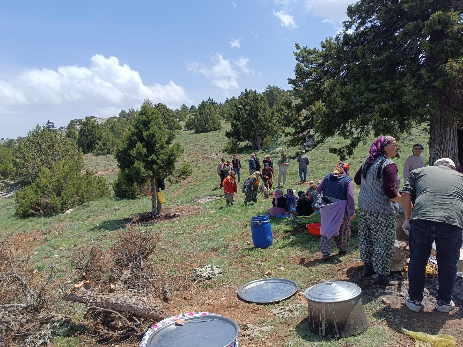 Bin Metre Yüksekte Kurban Kesip Yağmur Duası Yaptılar (4)