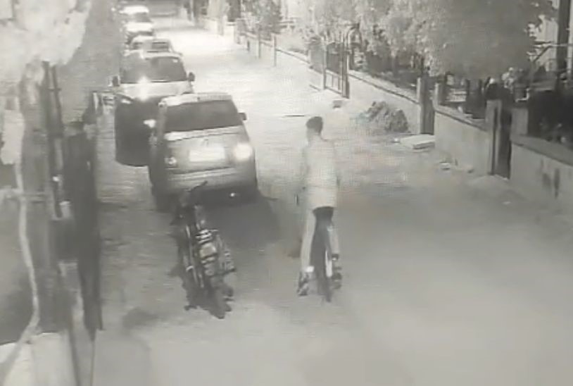 Çaldığı Bisikleti Beğenmedi, Motosikleti Çaldı
