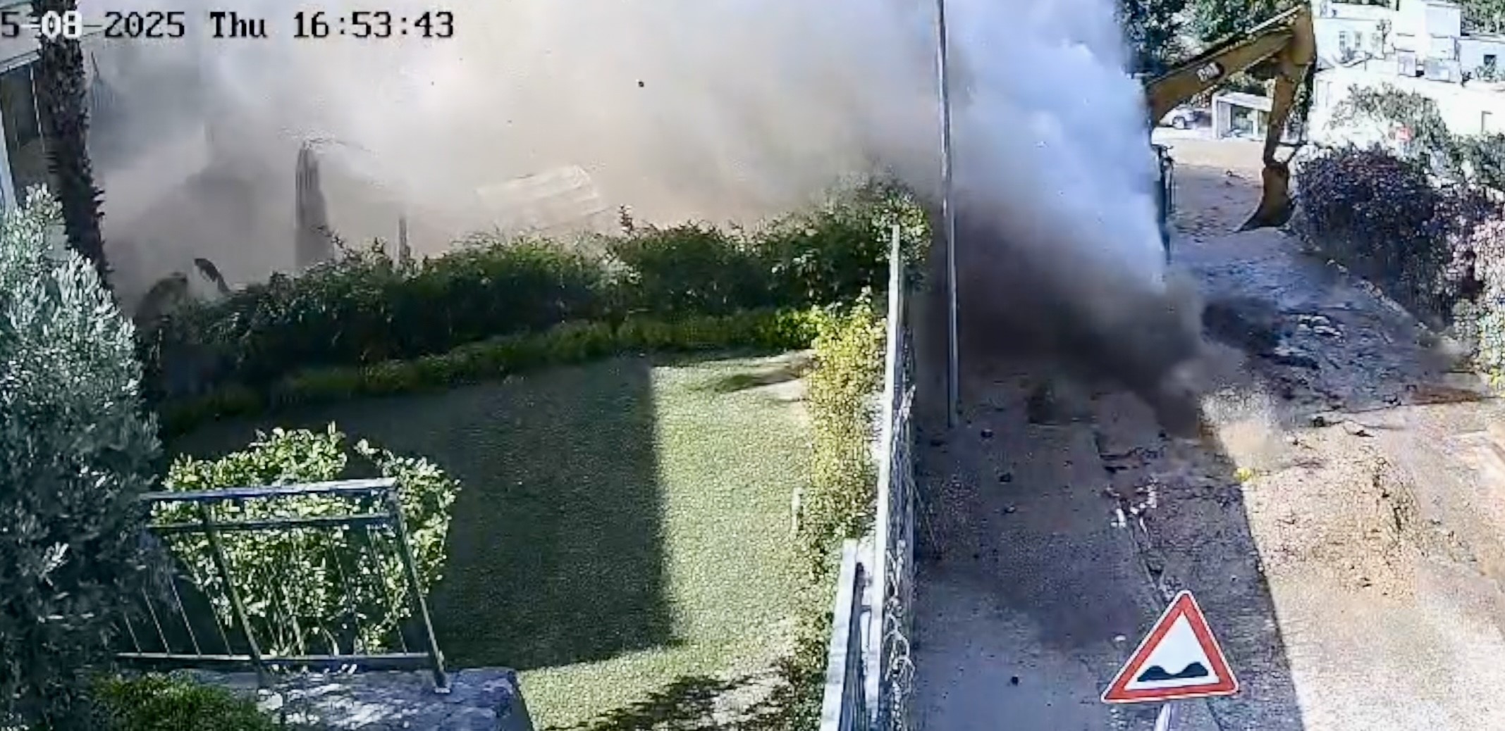 Camdan Dışarı Bakınca Ne Olduğunu Anladılar