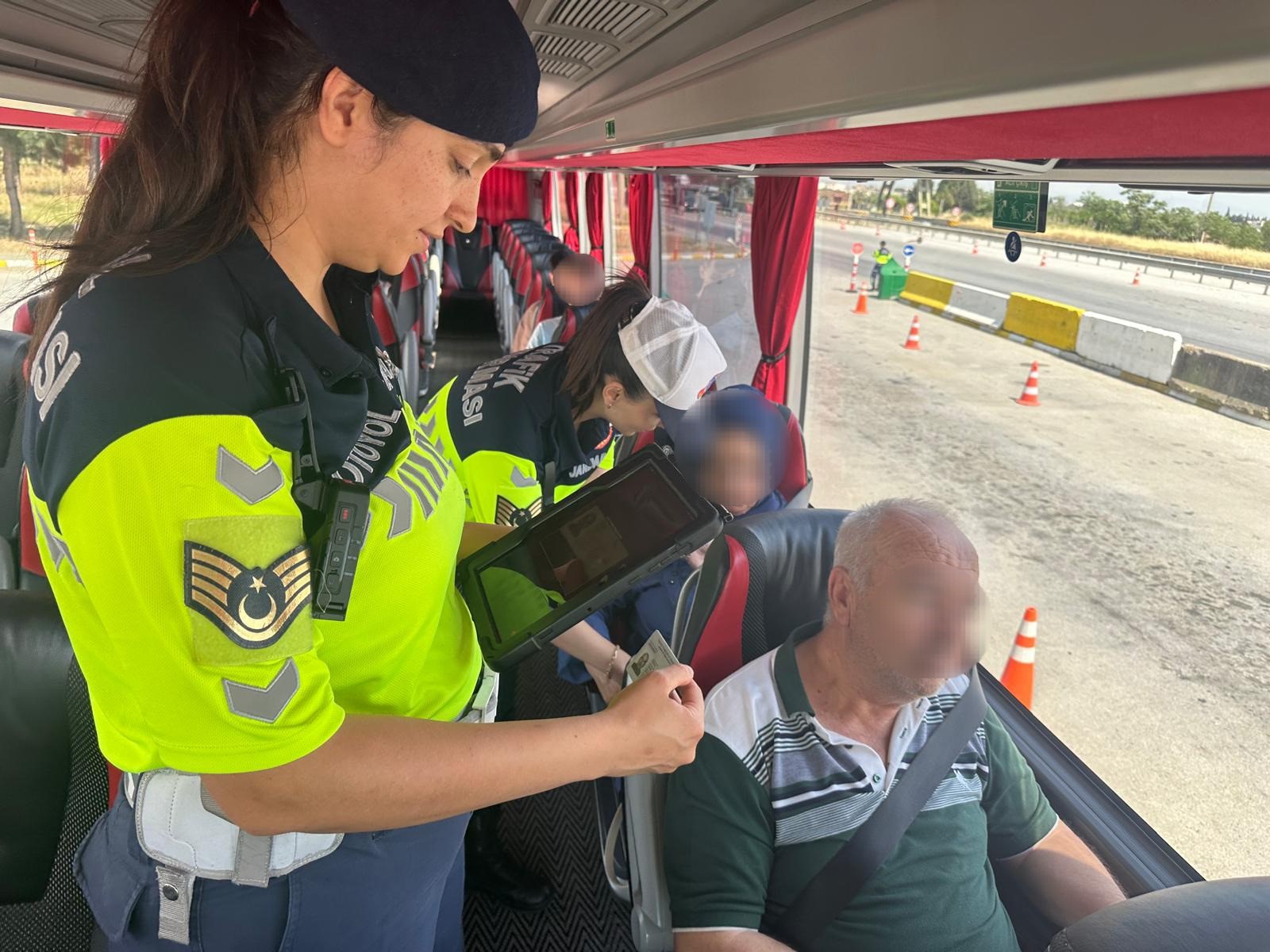 Ekipler Aydın İzmir Otoyolu’nda (3)