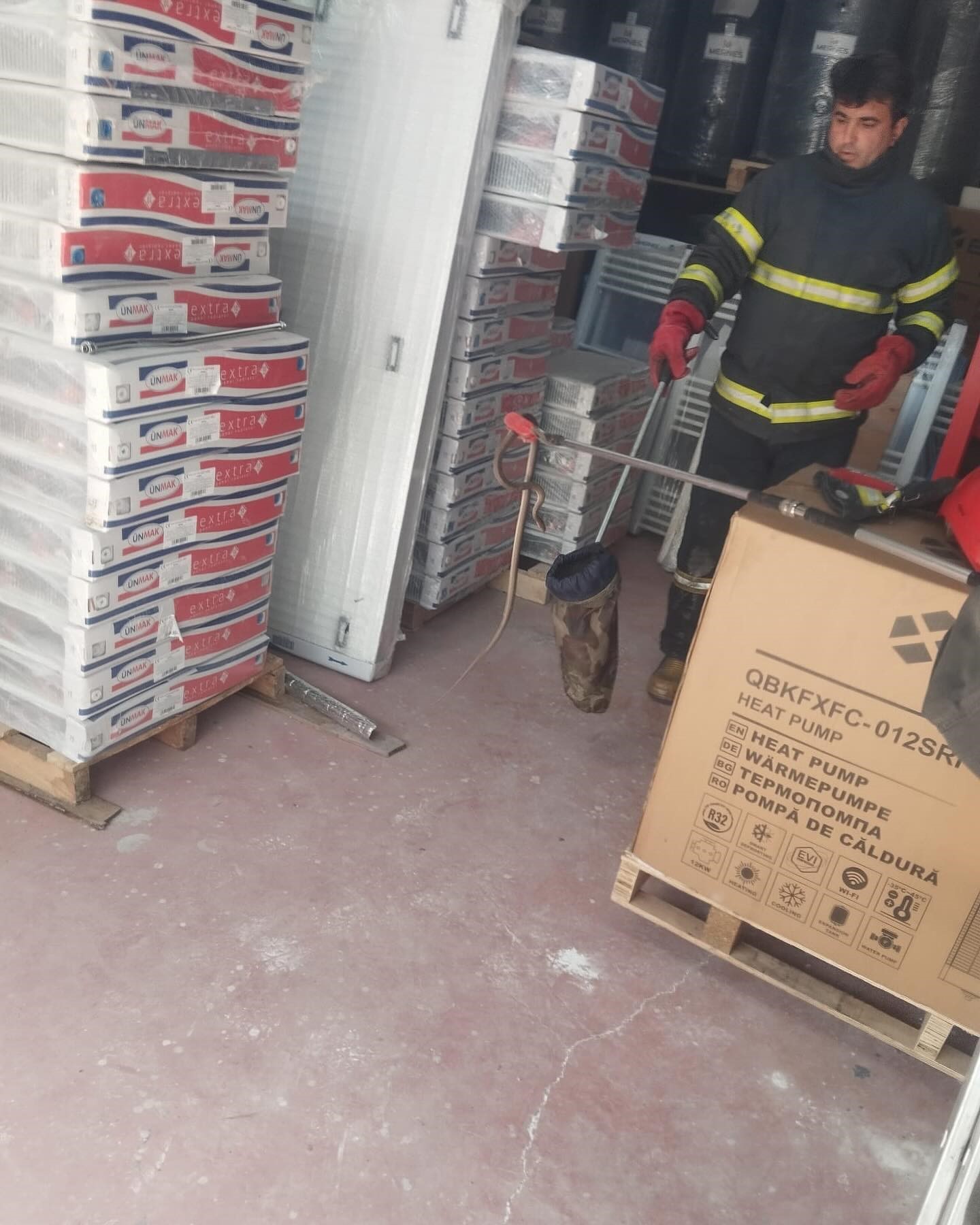 Havalar Isındı, Yılanlar Çıktı (2)