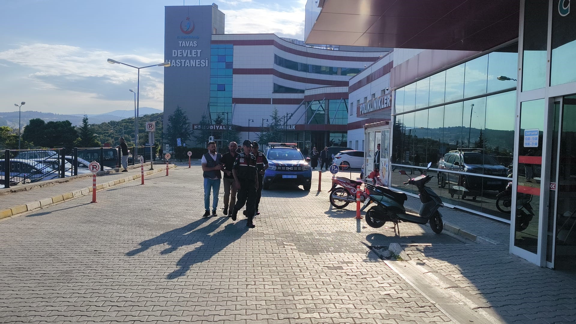 Her Gün Işe Gider Gibi Yaptı, 20 Milyonluk Vurgun Yaptı (2)