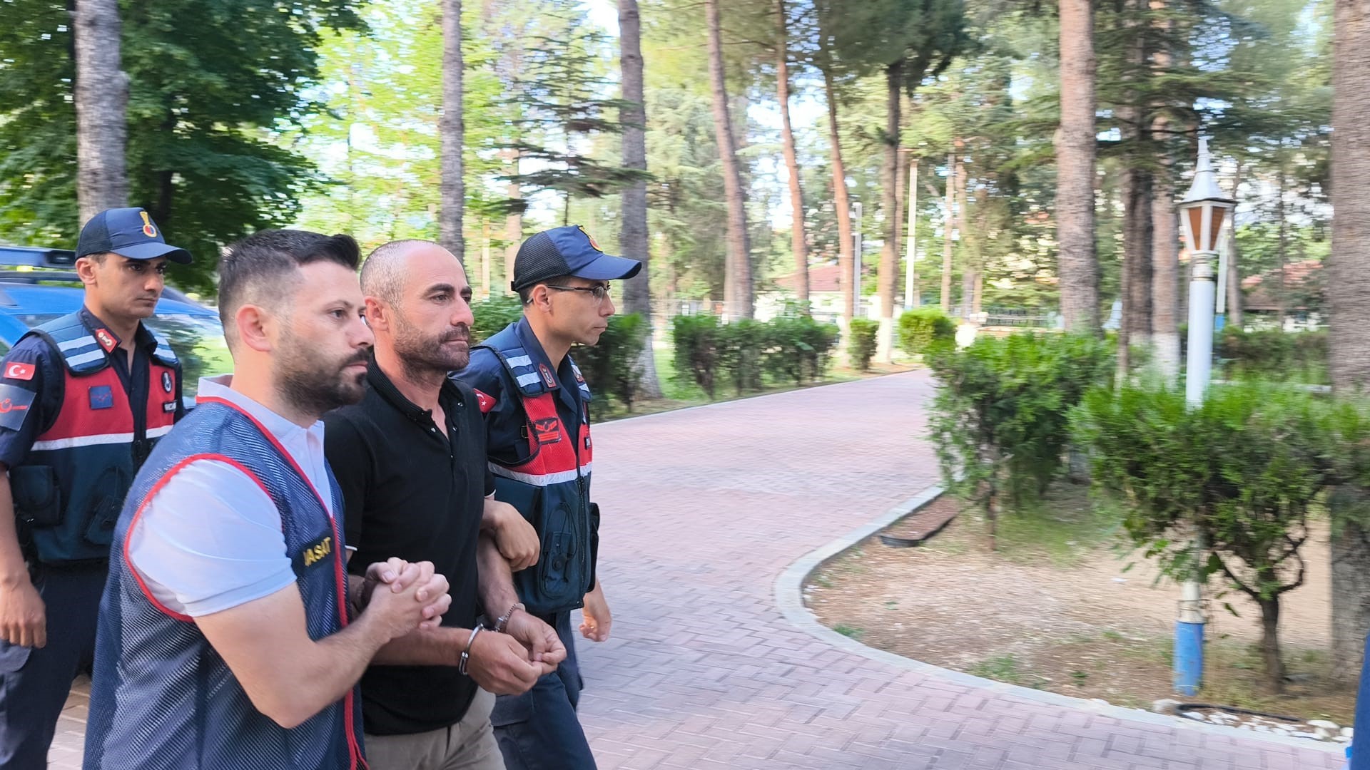 Her Gün Işe Gider Gibi Yaptı, 20 Milyonluk Vurgun Yaptı