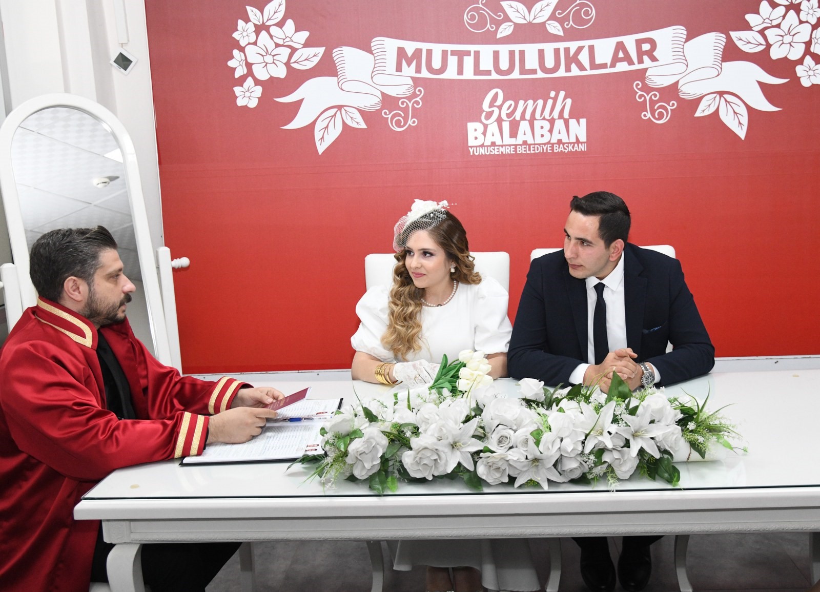 Herkes Evlenmek Için Bu Tarihi Seçti (2)