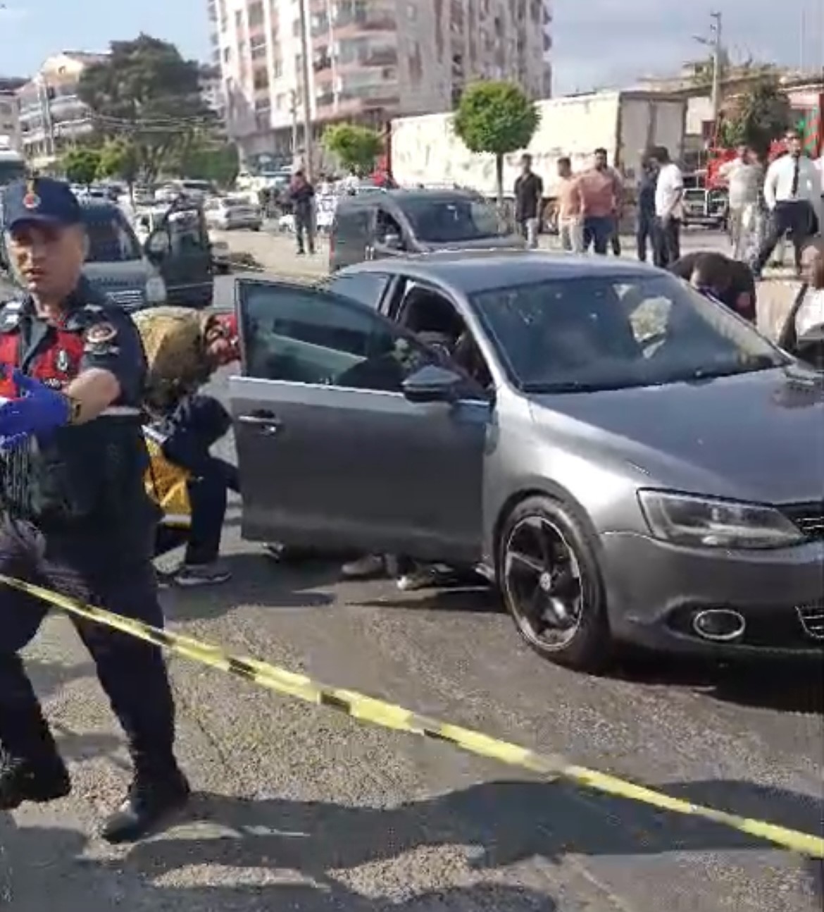 İzmir Aydın Yolunda Dehşet.. Aynı Aileden 3 Kişi Hayatını Kaybetti (3)