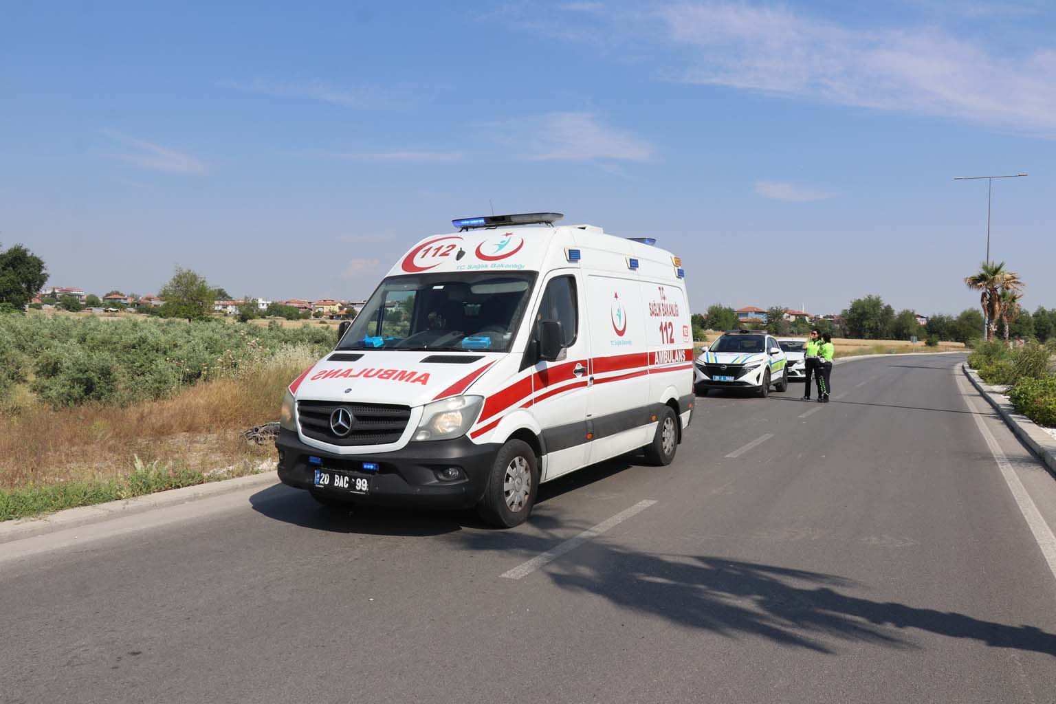 Kaldırıma Çarpıktan Sonra 30 Metre Savruldu (3)