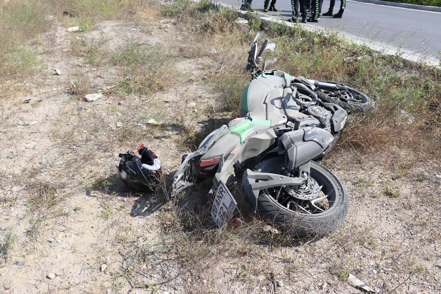 Kaldırıma Çarpıktan Sonra 30 Metre Savruldu (4)