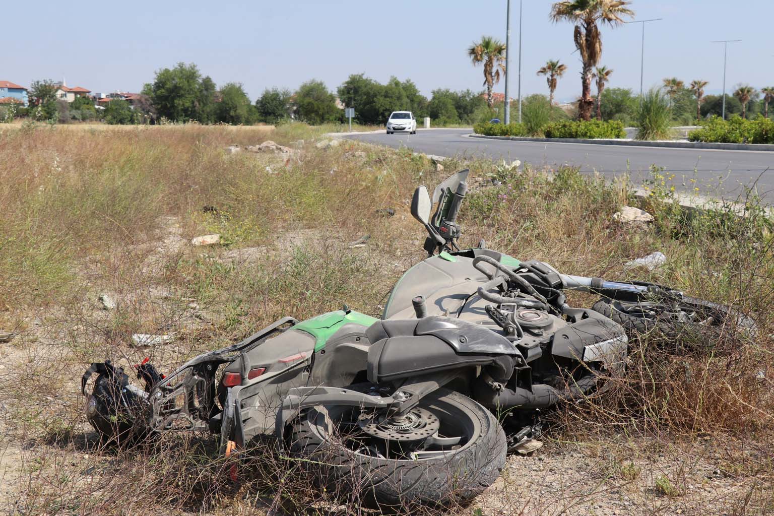 Kaldırıma Çarpıktan Sonra 30 Metre Savruldu (5)