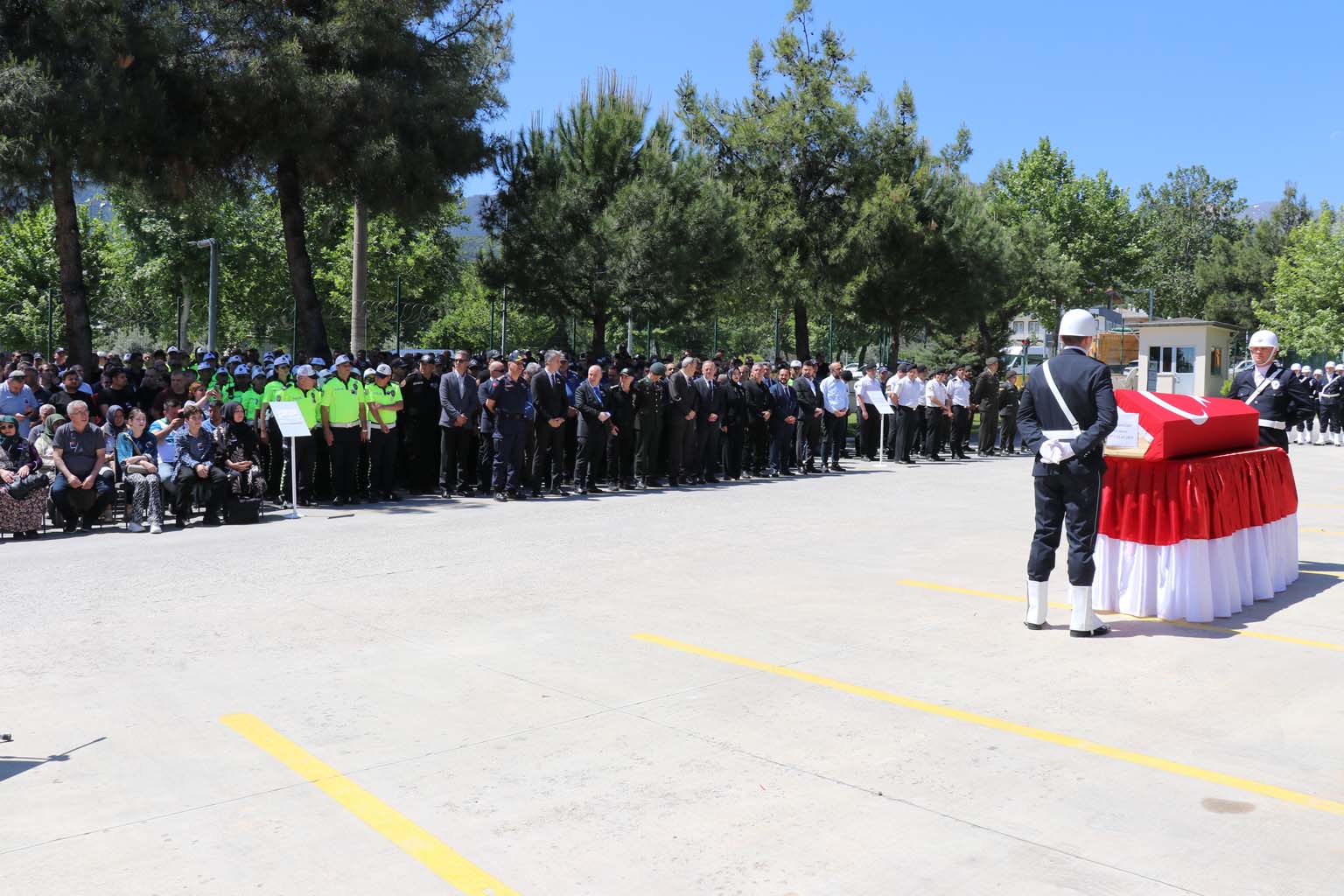 Kalp Krizi Geçiren Polis Memuru Kurtarılamadı (4)