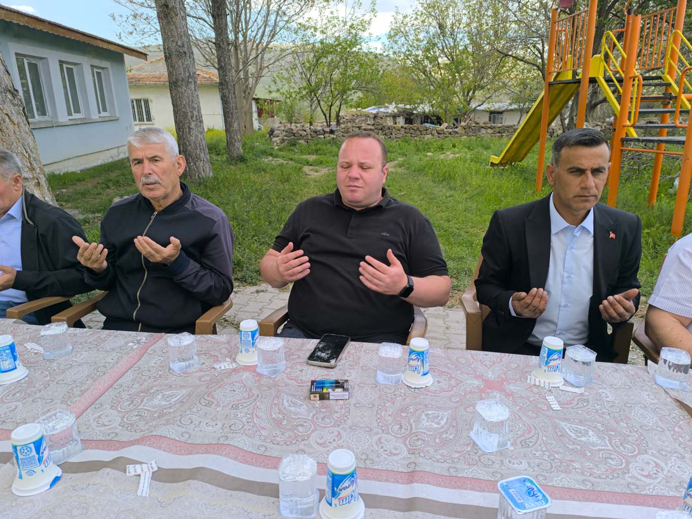 Köylüler Yağmur Duasına Çıktı (2)-1