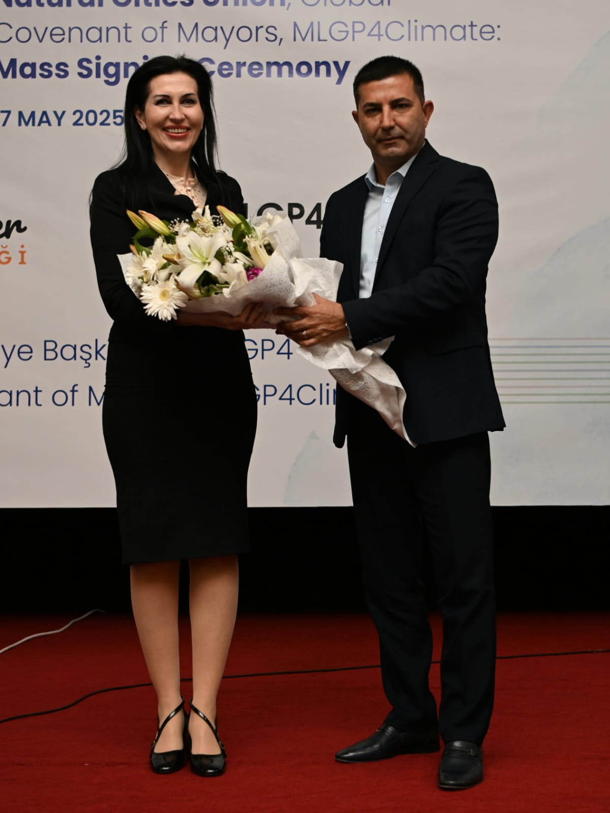 Küresel Belediye Baskanlari Imza Töreni 2