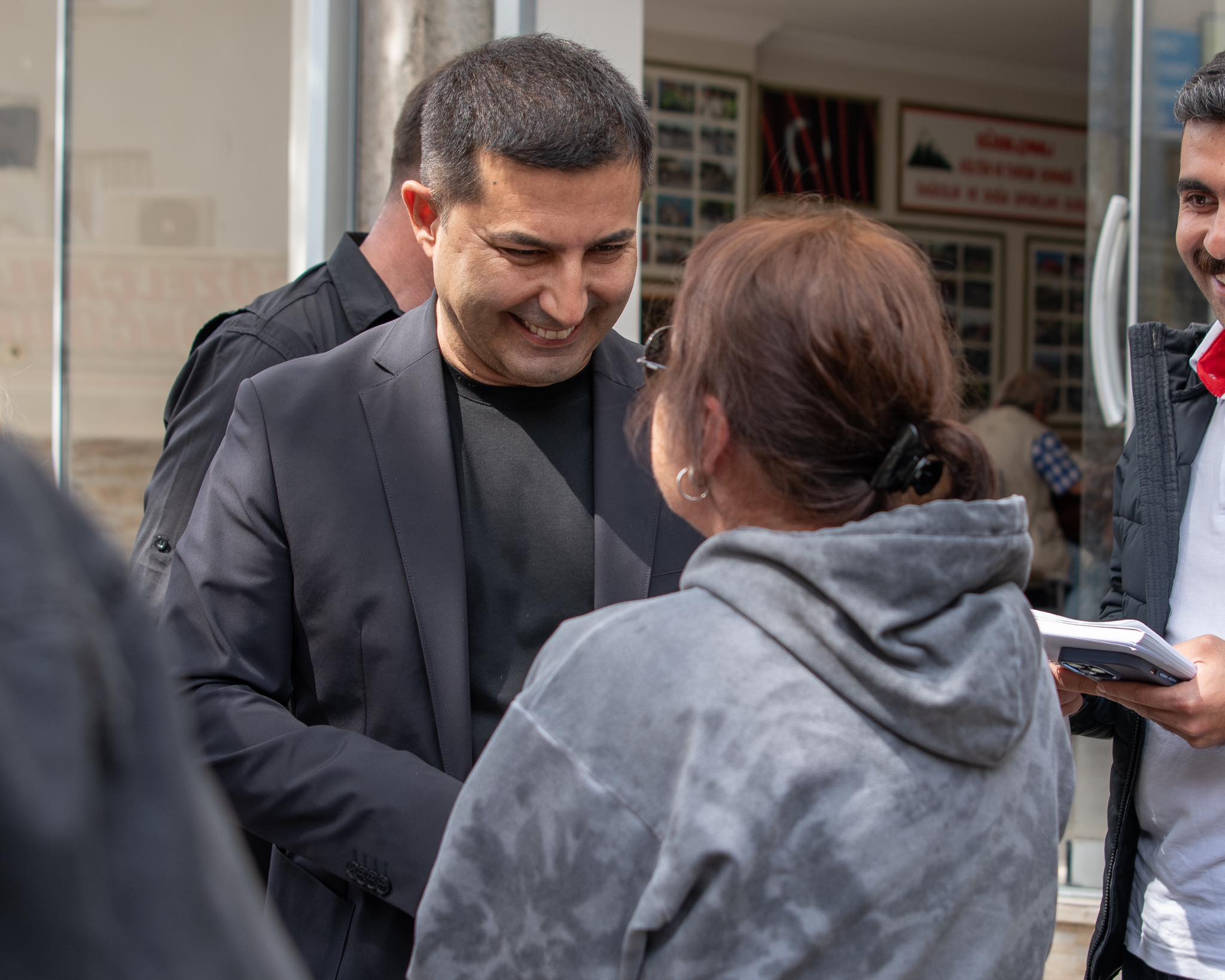 Kuşadası, Başkan Ömer Günel’i Çok Seviyor (13)