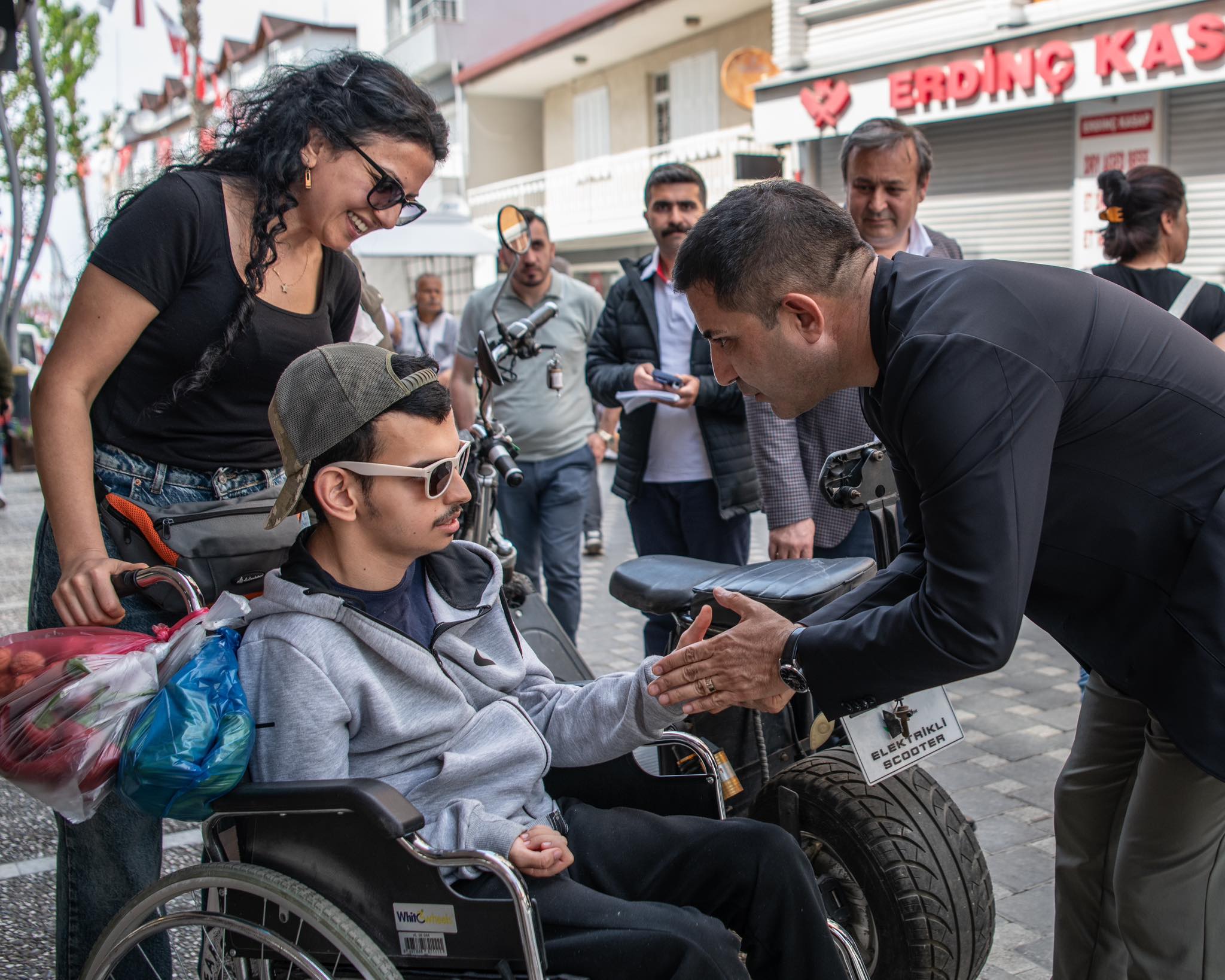 Kuşadası, Başkan Ömer Günel’i Çok Seviyor (9)