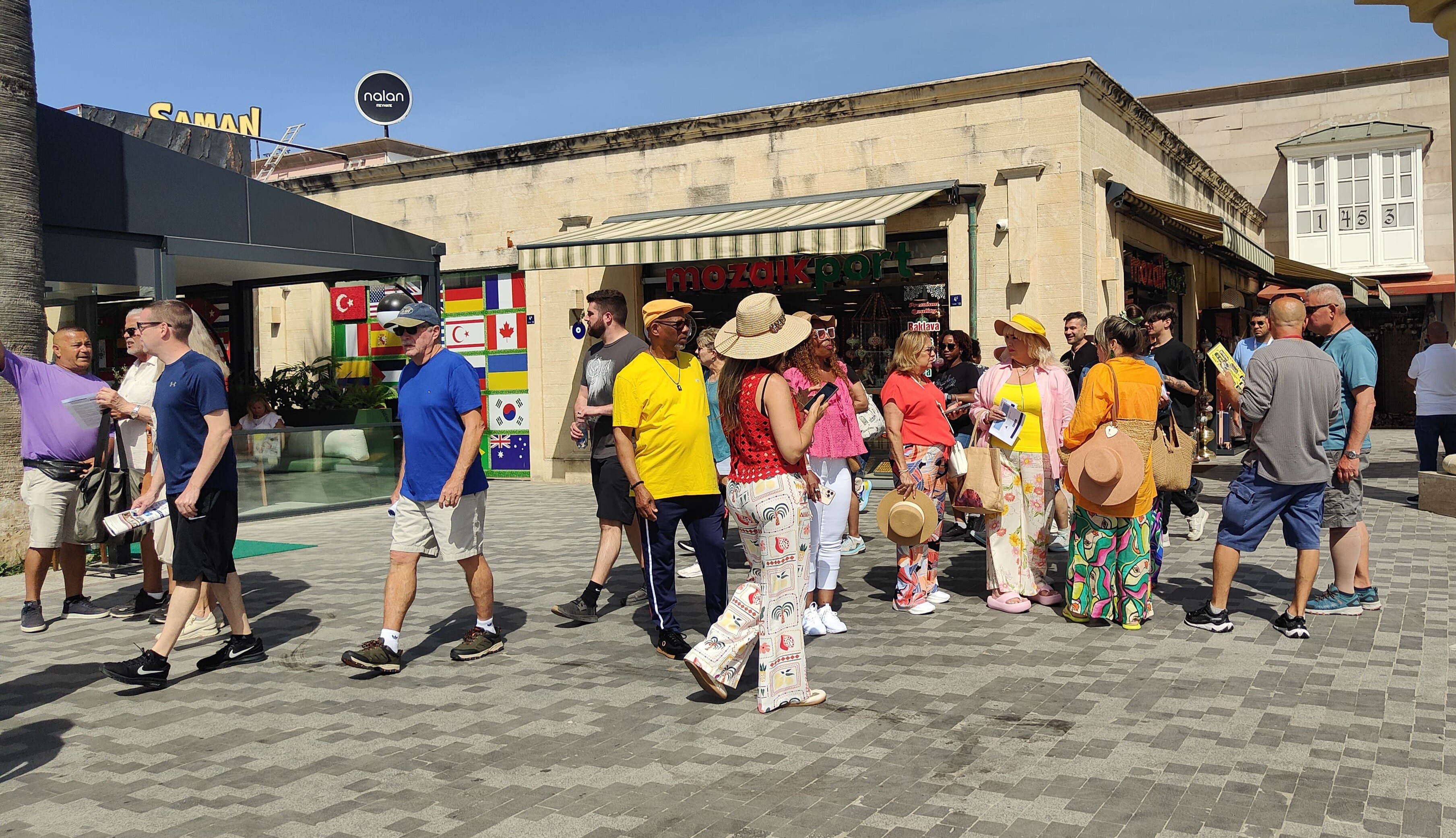 Kuşadası Esnafı Bayram Etti (3)