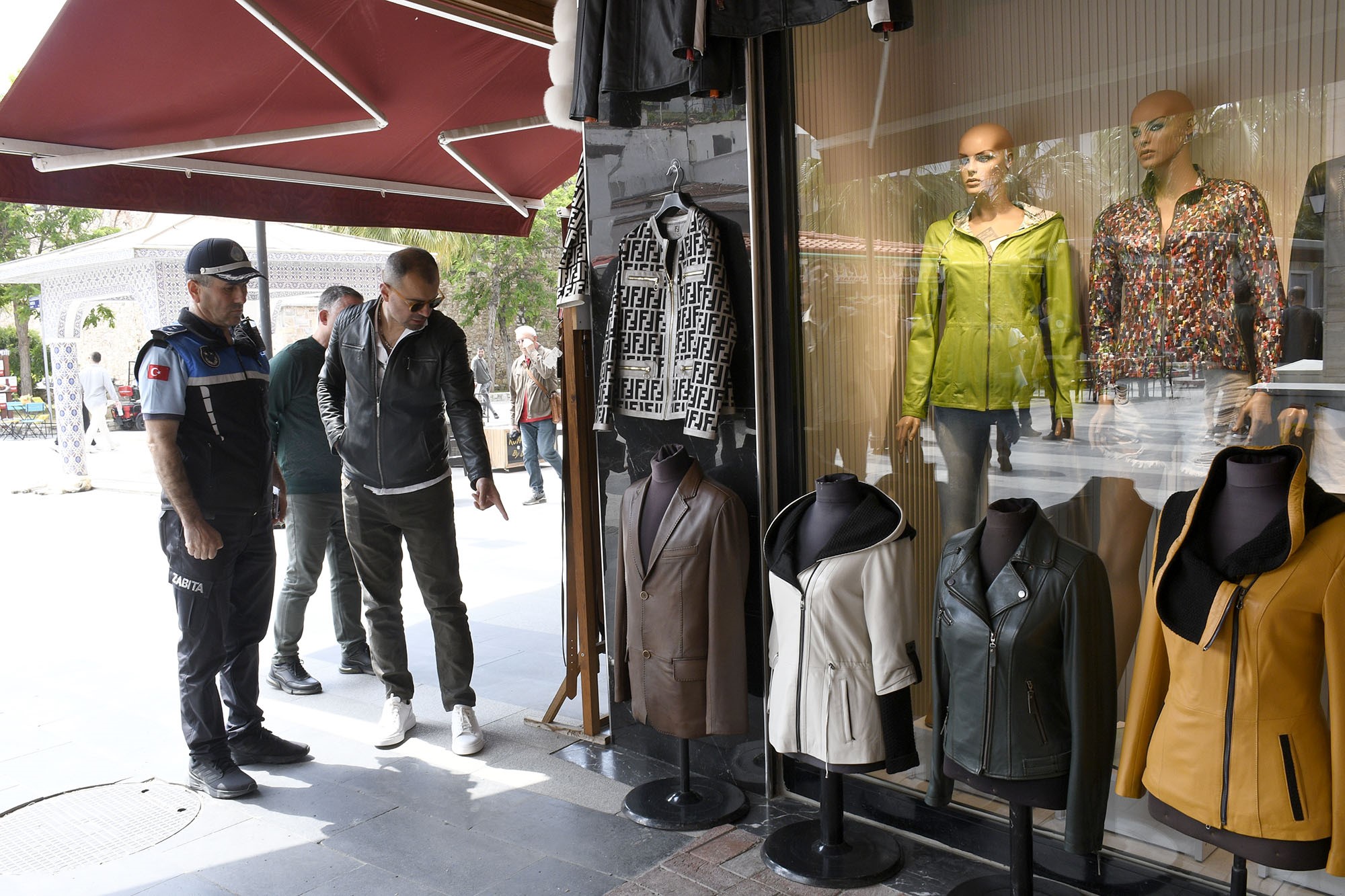 Kuşadası’nda Sıfır Işgaliyeden Taviz Yok (3)