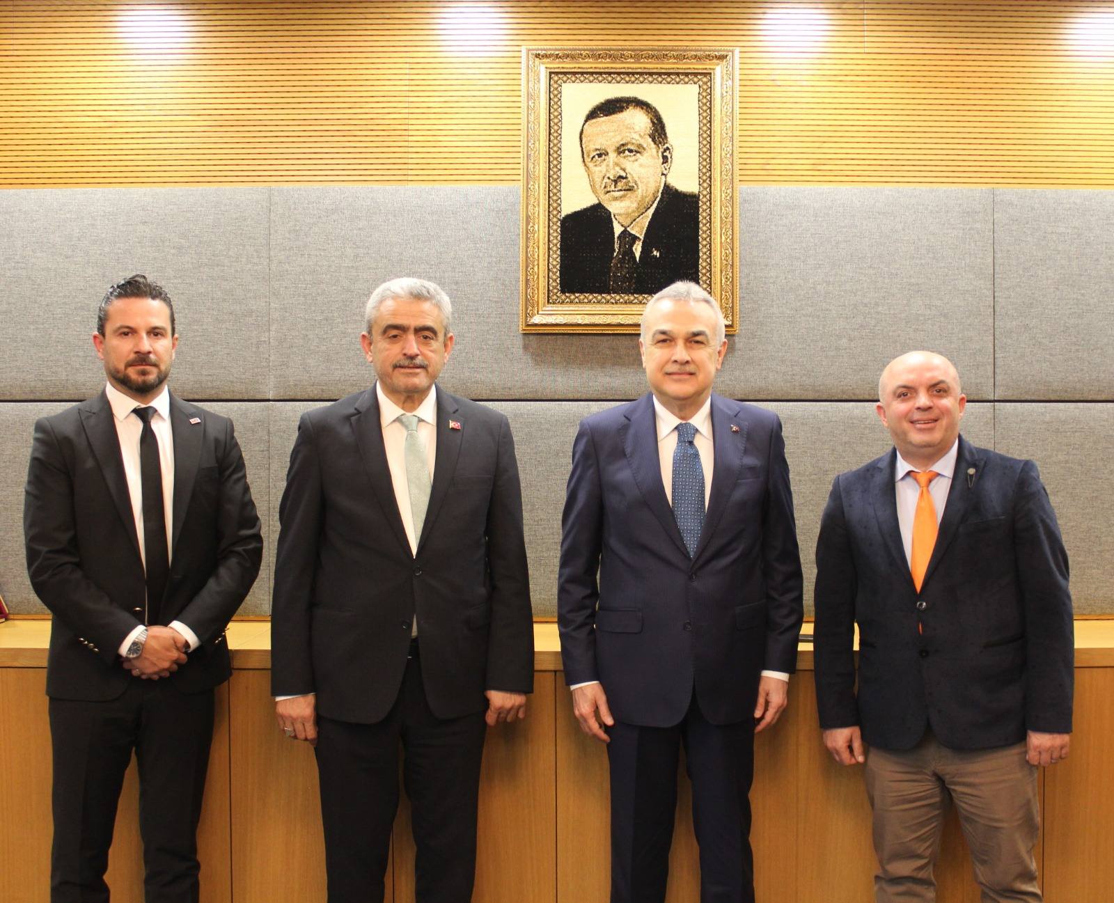 Mhp Aydın İl Başkanı Haluk Alıcık’tan Ak Partili Savaş’a Ziyaret (3)