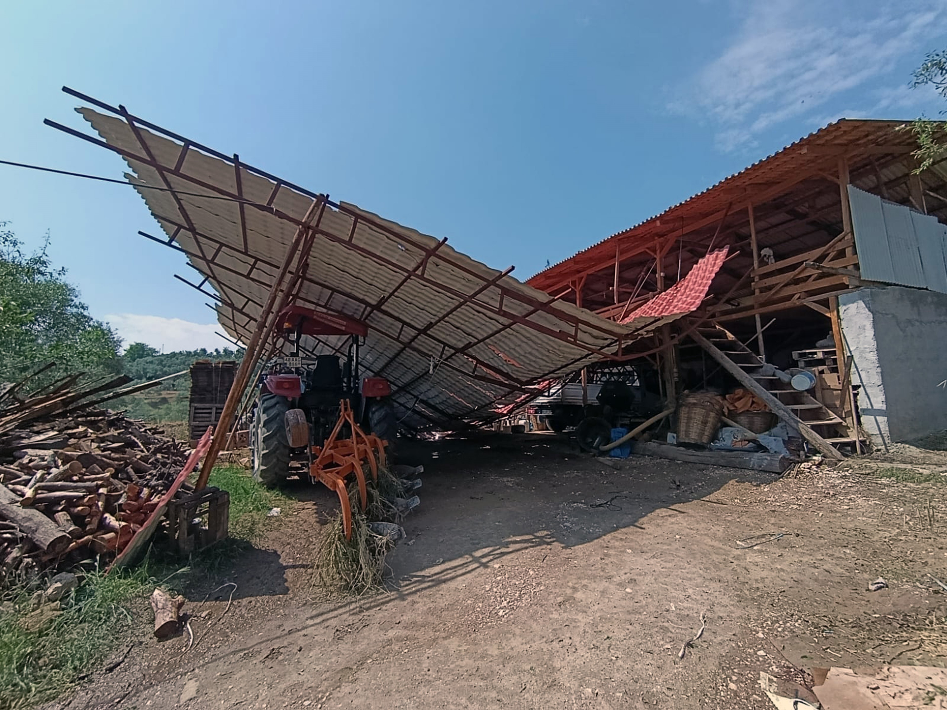 Muğla’da Dolu Ve Sağanak Yağış Ortalığı Savaş Alanına Çevirdi (4)
