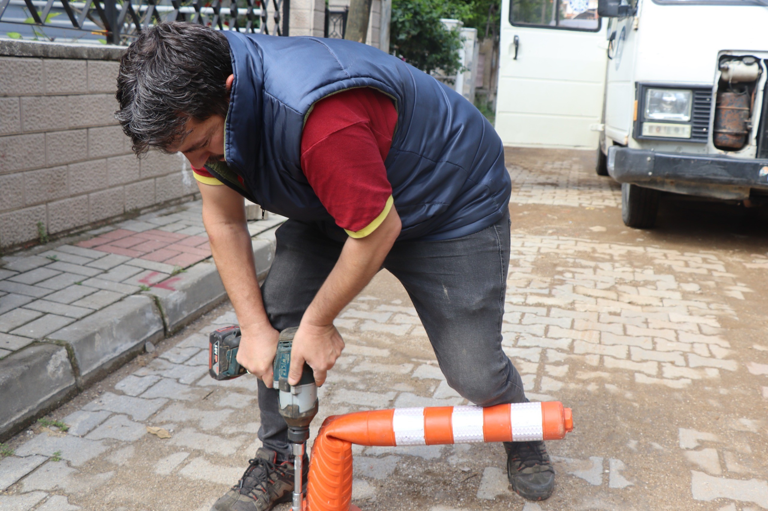 Nazilli'de Izinsiz Asılan Tabela Ve Dubalar Söküldü (4)