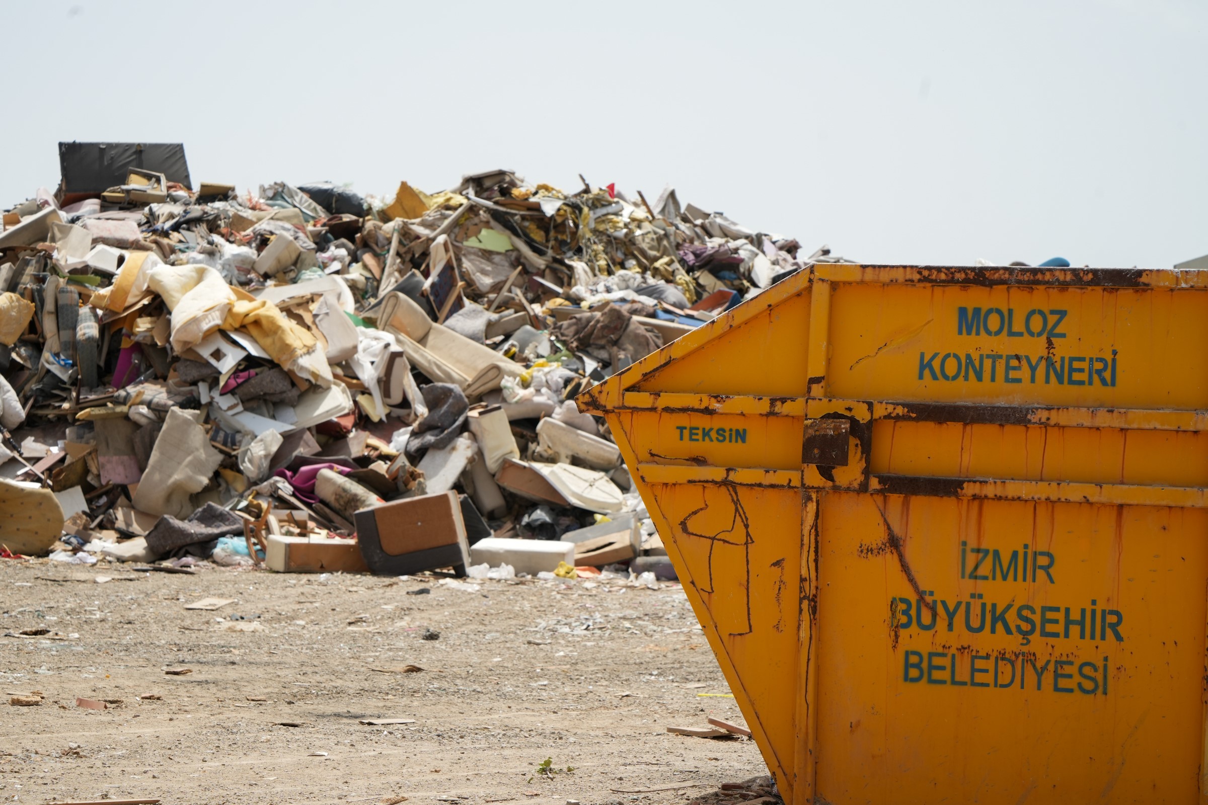 Şehrin Göbeğinde Açık Hava Çöp Alanı (6)