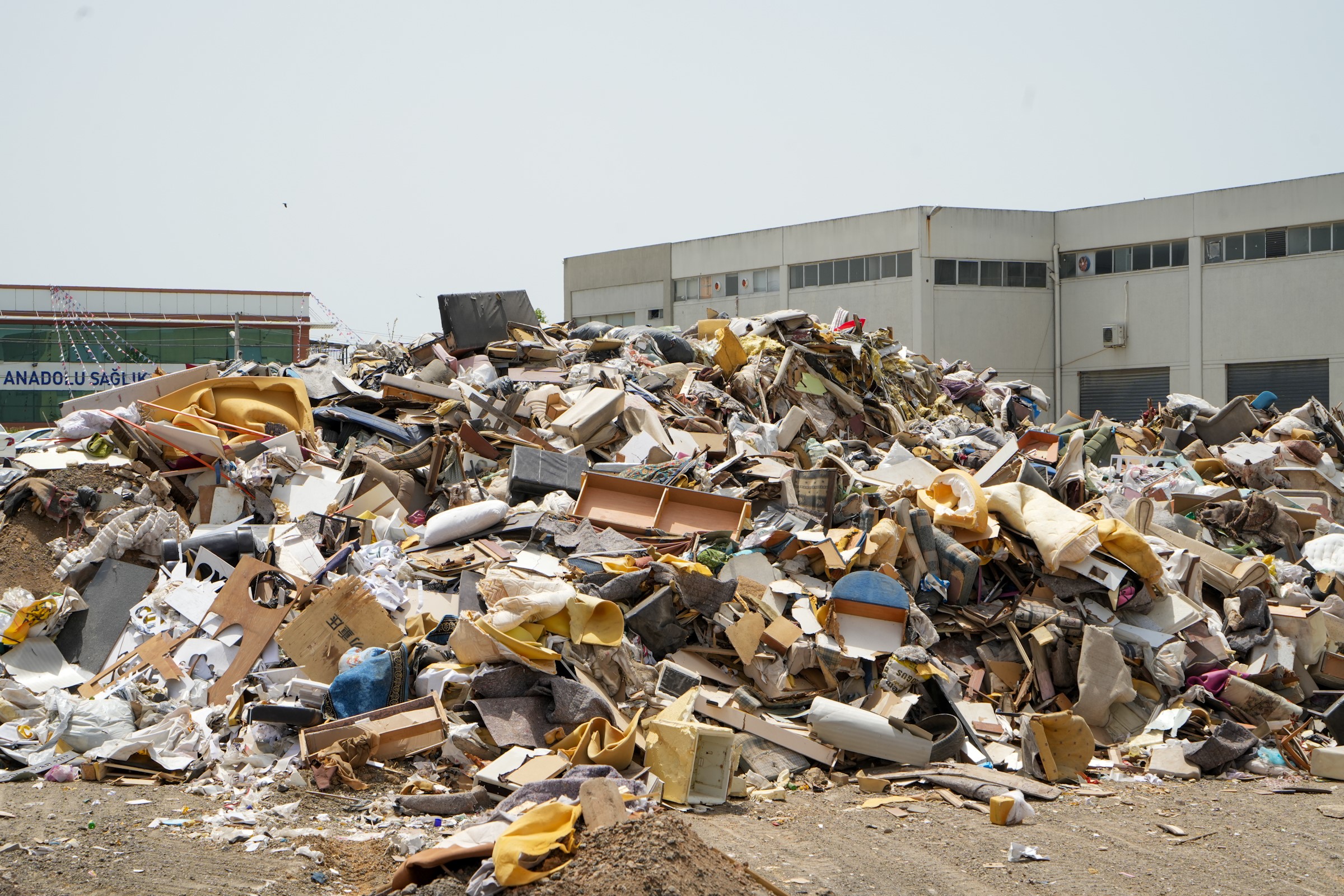 Şehrin Göbeğinde Açık Hava Çöp Alanı (9)
