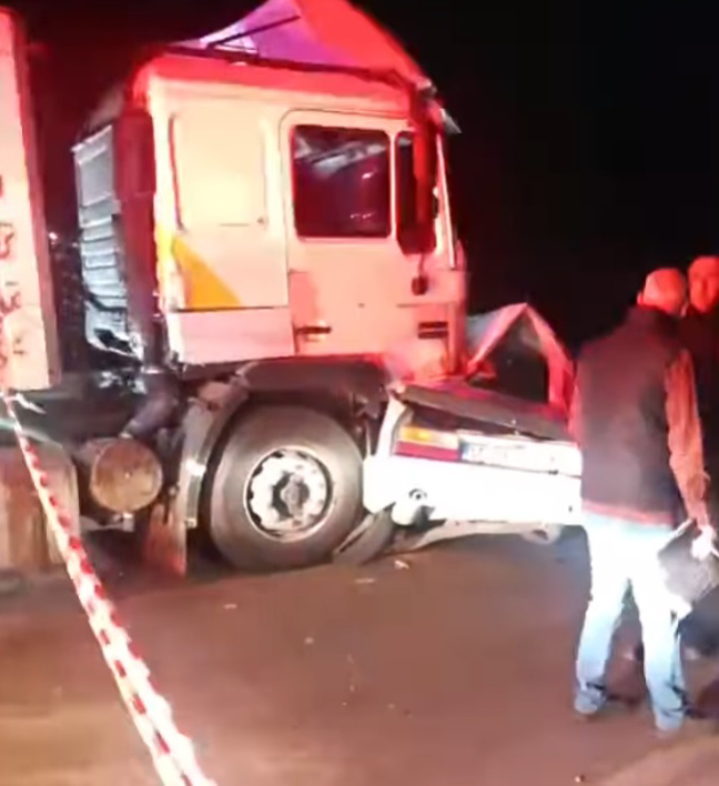 Tırla Otomobil Çarpıştı, 23 Yaşındaki Genç Hayatını Kaybetti (3)